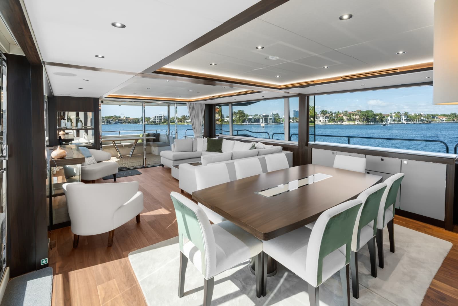 2024 Sunseeker 95 Yacht - Photo 41