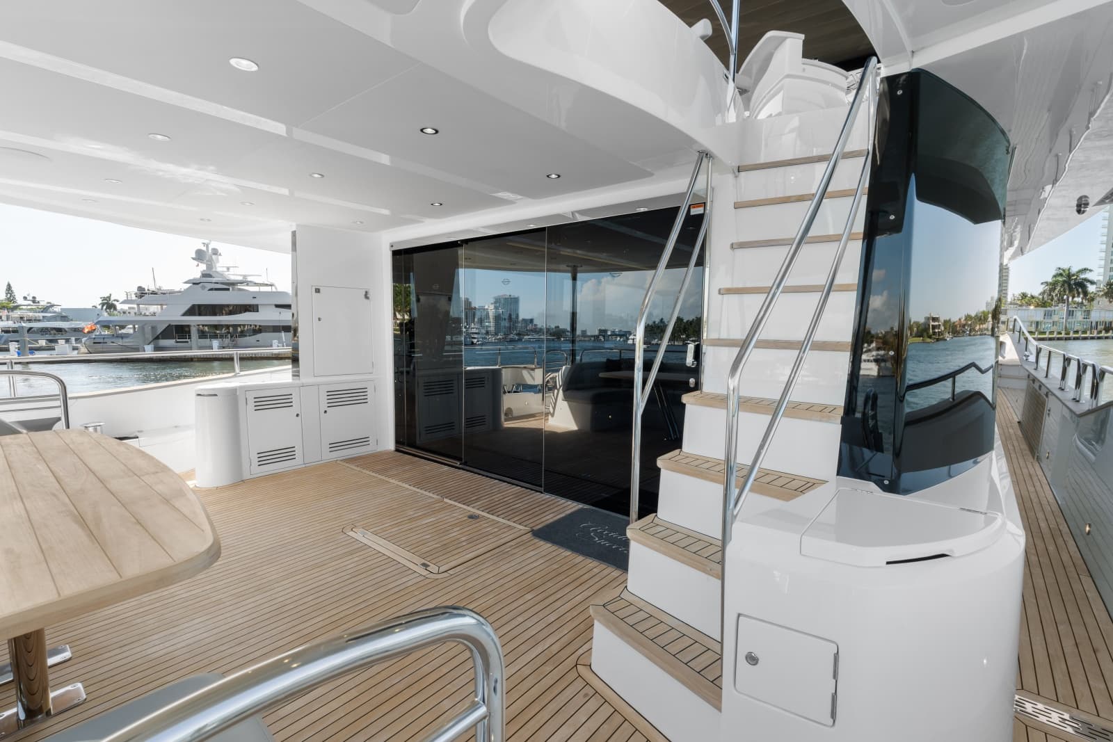2024 Sunseeker 95 Yacht - Photo 13