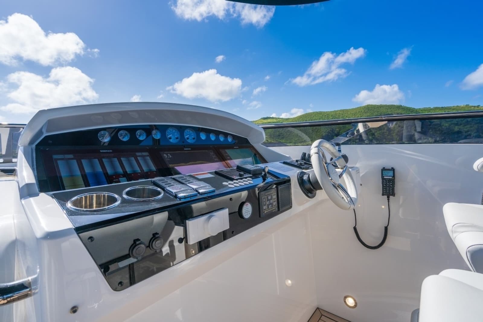 2024 Sunseeker 95 Yacht - Photo 38