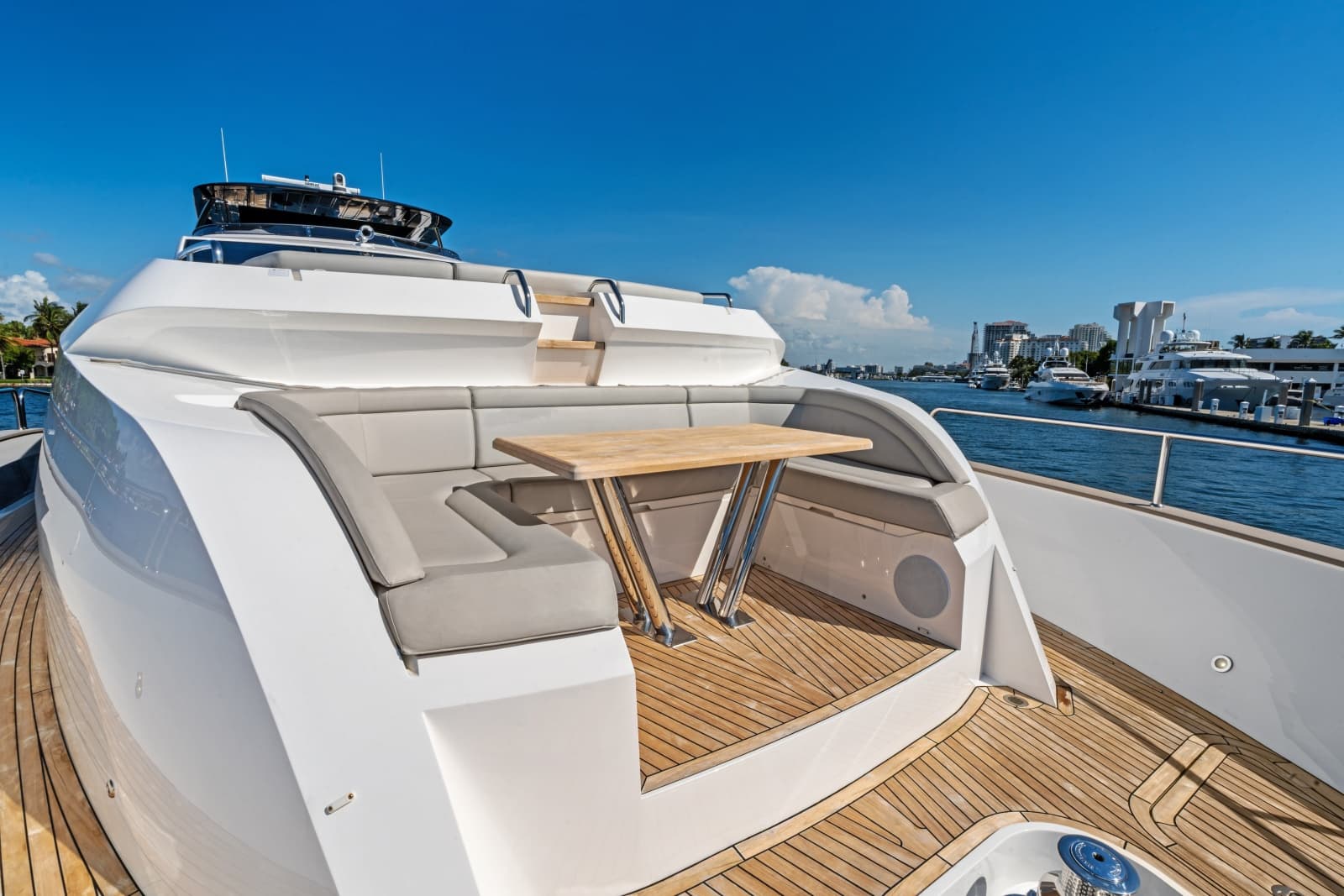 2024 Sunseeker 95 Yacht - Photo 27
