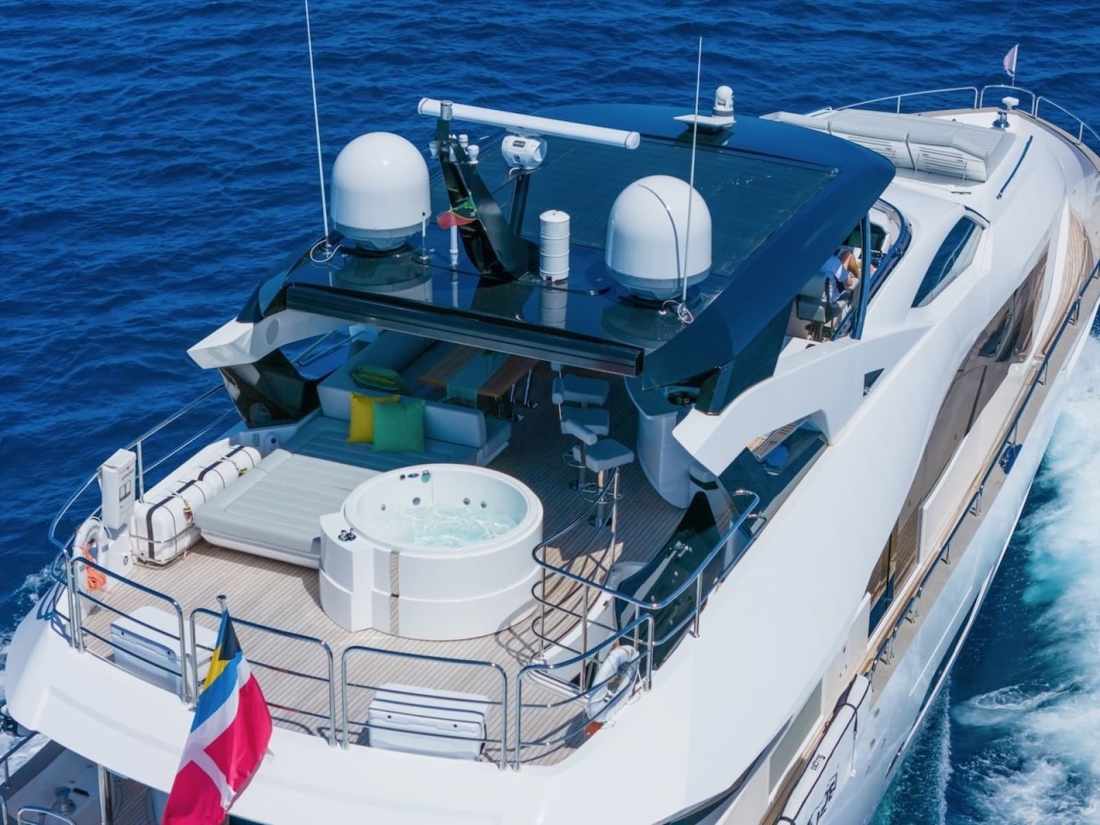 2024 Sunseeker 95 Yacht - Photo 5