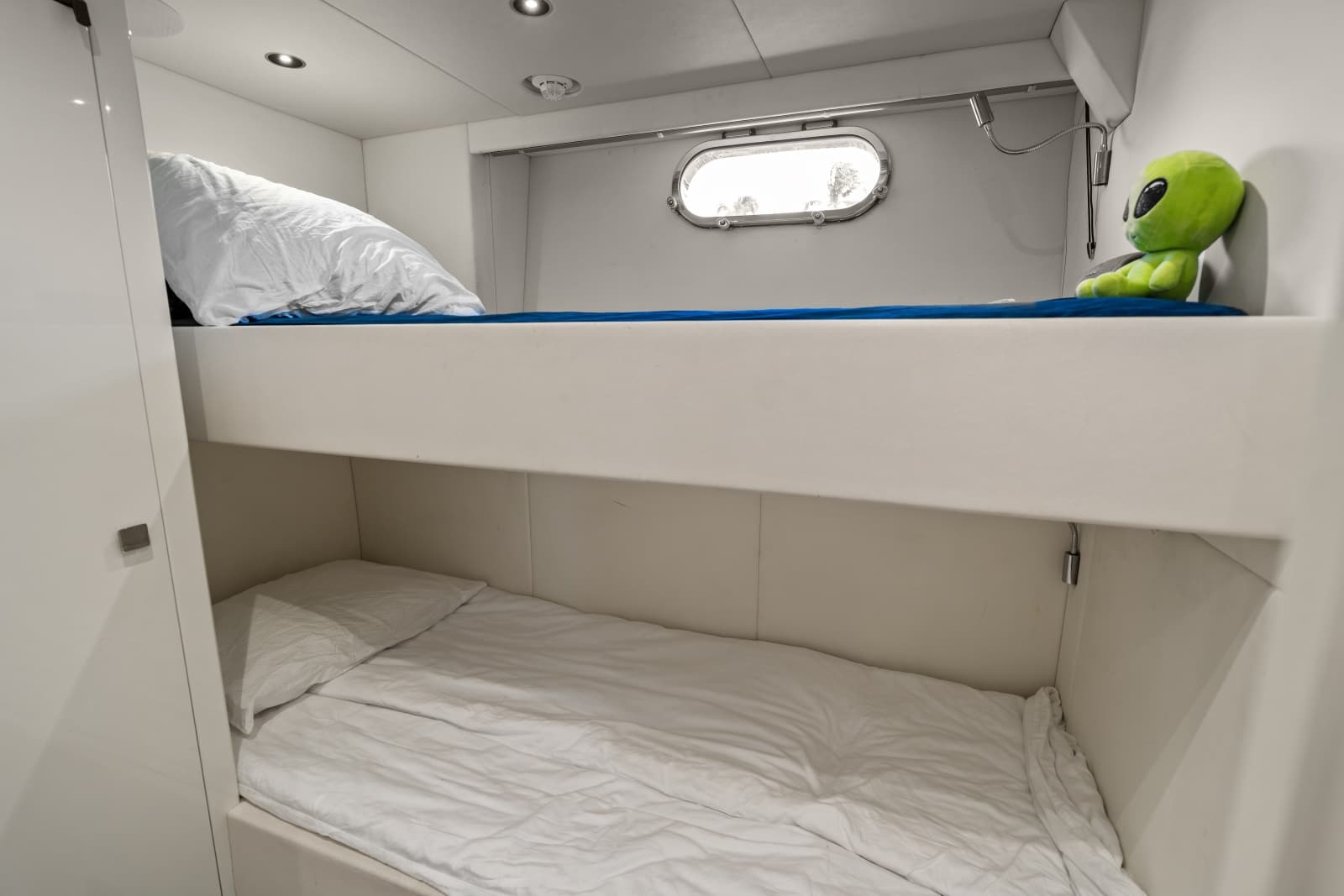 2024 Sunseeker 95 Yacht - Photo 84