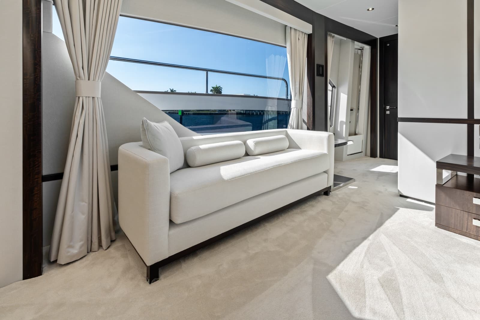 2024 Sunseeker 95 Yacht - Photo 51