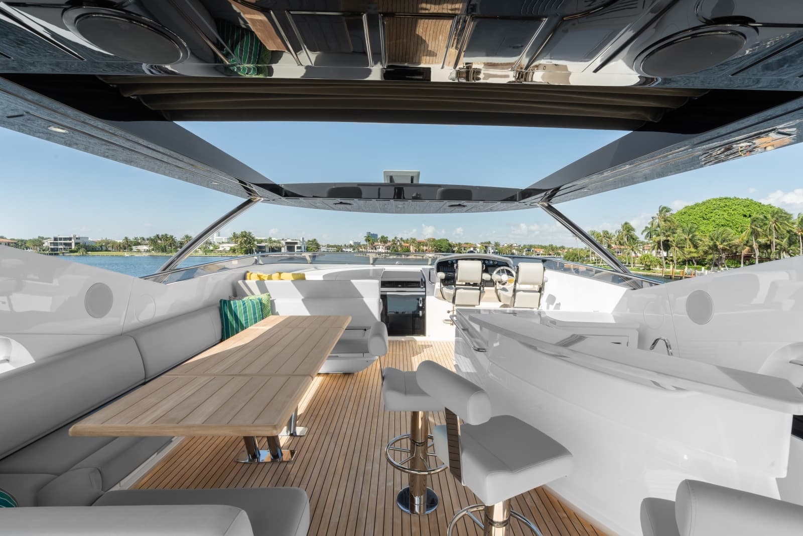 2024 Sunseeker 95 Yacht - Photo 17