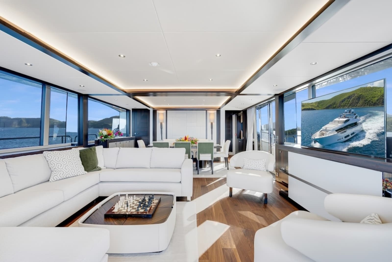 2024 Sunseeker 95 Yacht - Photo 11