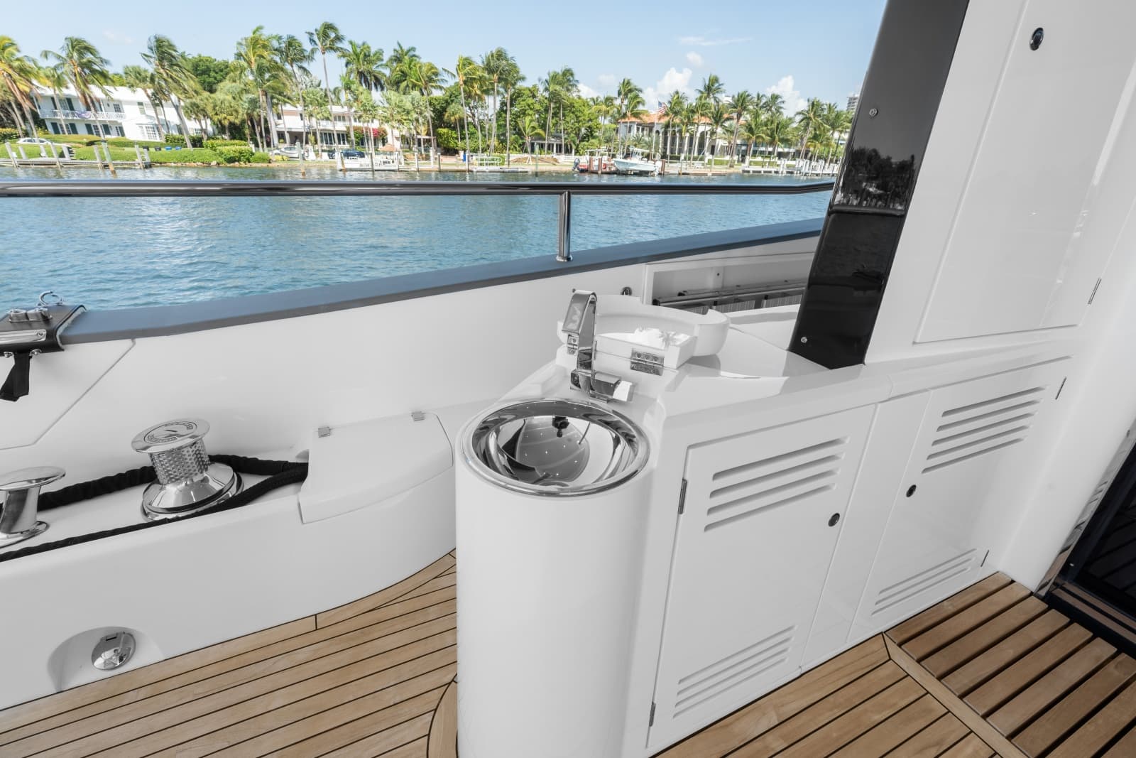2024 Sunseeker 95 Yacht - Photo 32