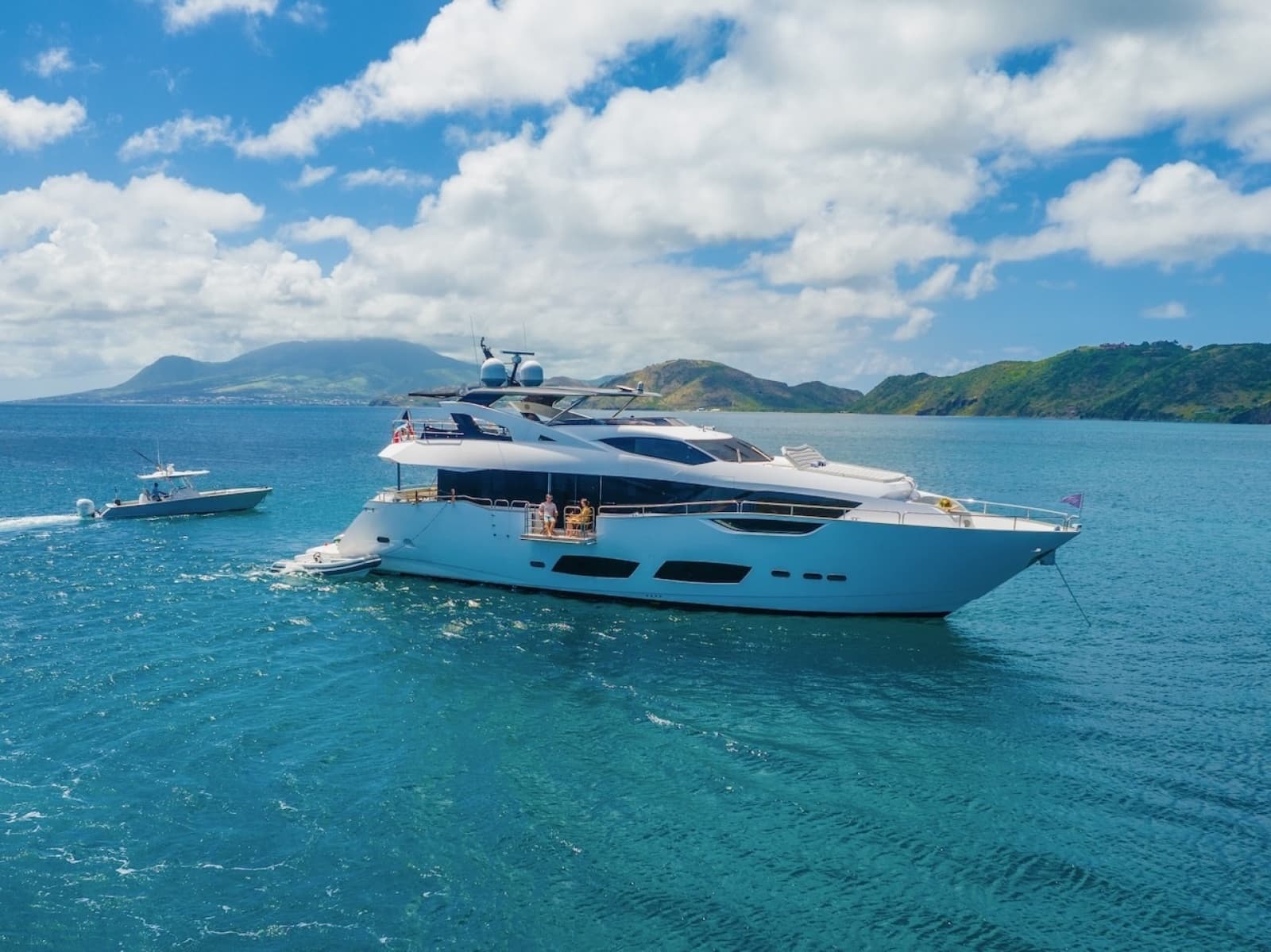 2024 Sunseeker 95 Yacht - Photo 3