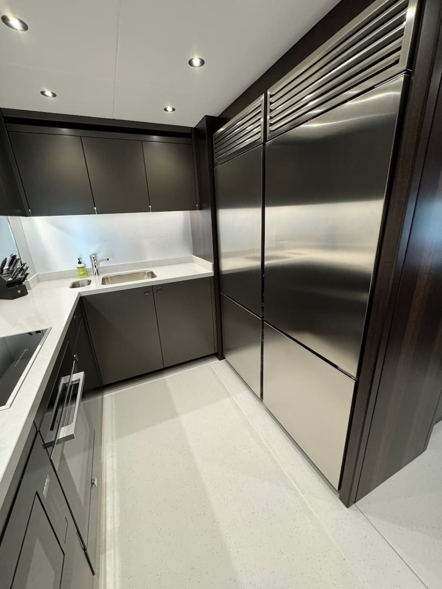 2024 Sunseeker 95 Yacht - Photo 13