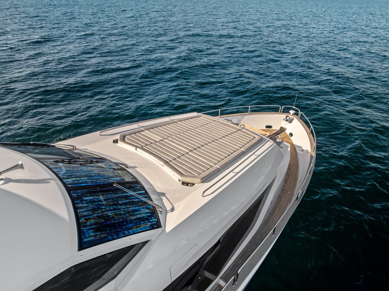 2024 Sunseeker 95 Yacht - Photo 11