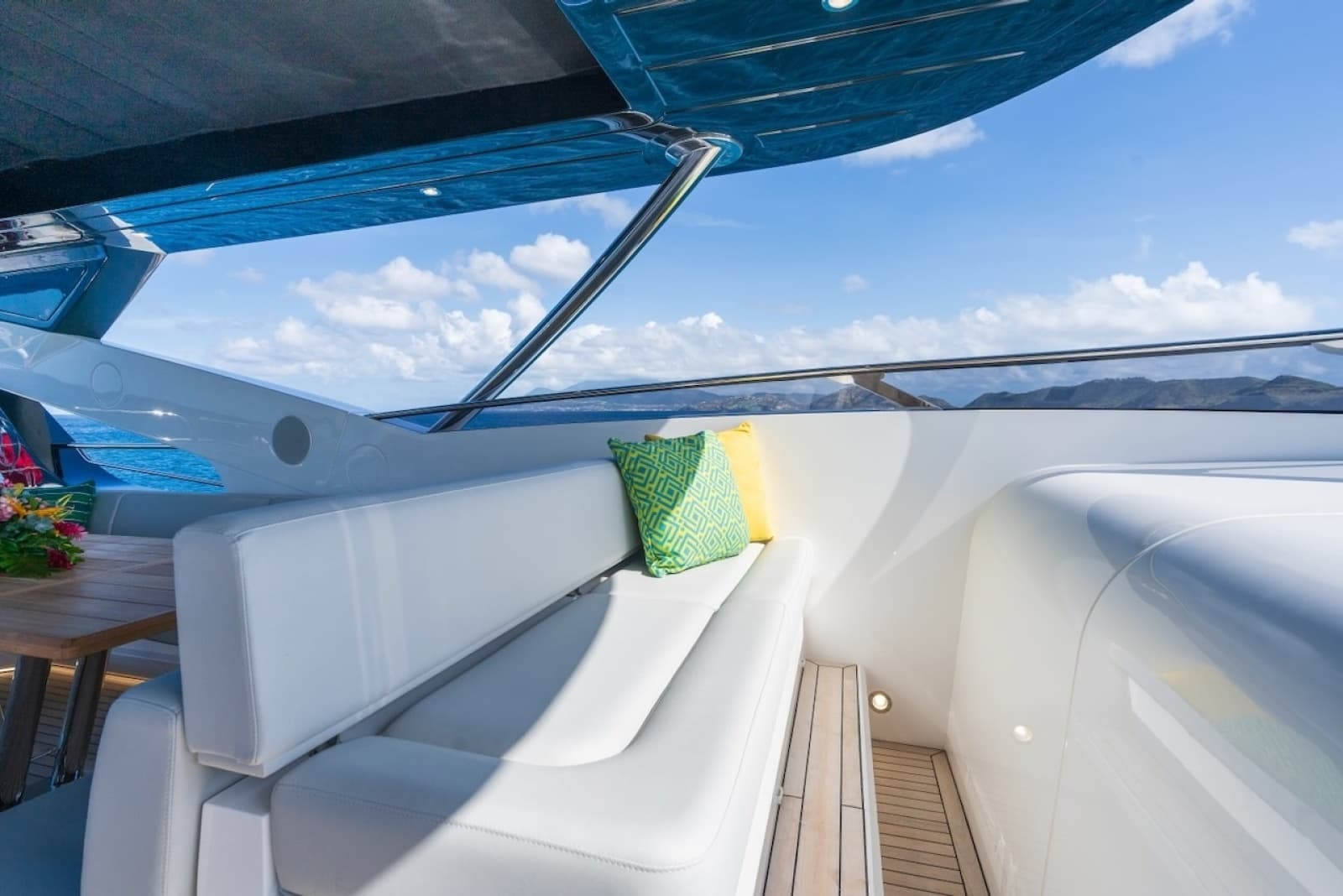 2024 Sunseeker 95 Yacht - Photo 37