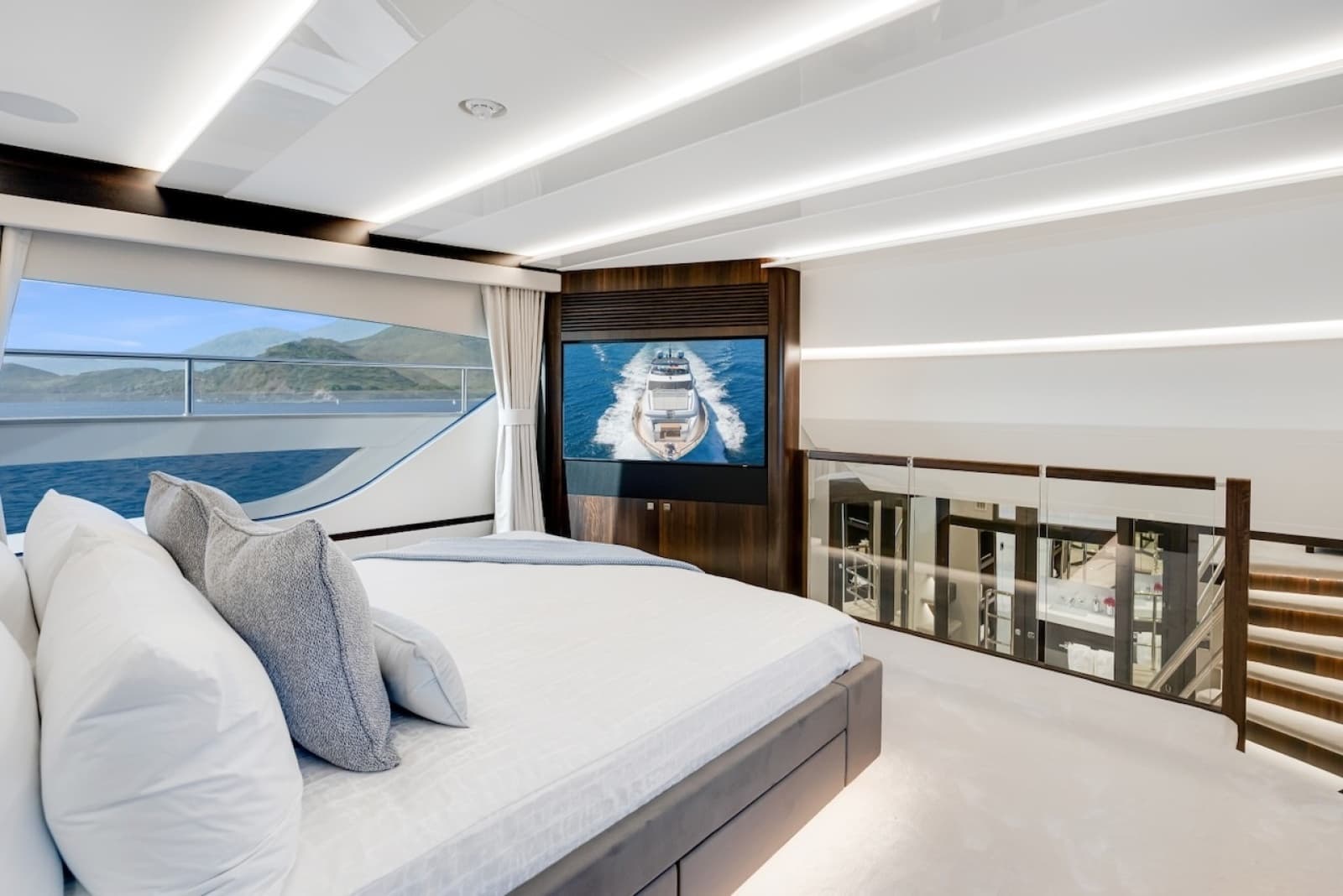 2024 Sunseeker 95 Yacht - Photo 14