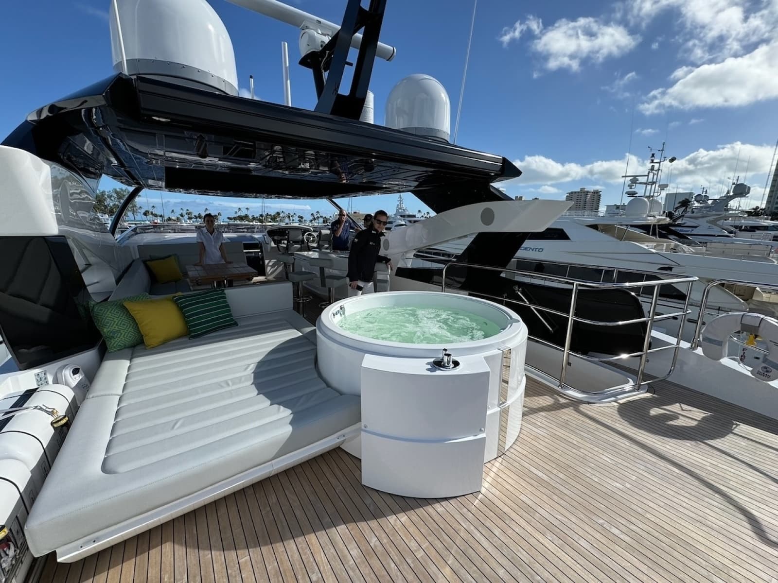 2024 Sunseeker 95 Yacht - Photo 29