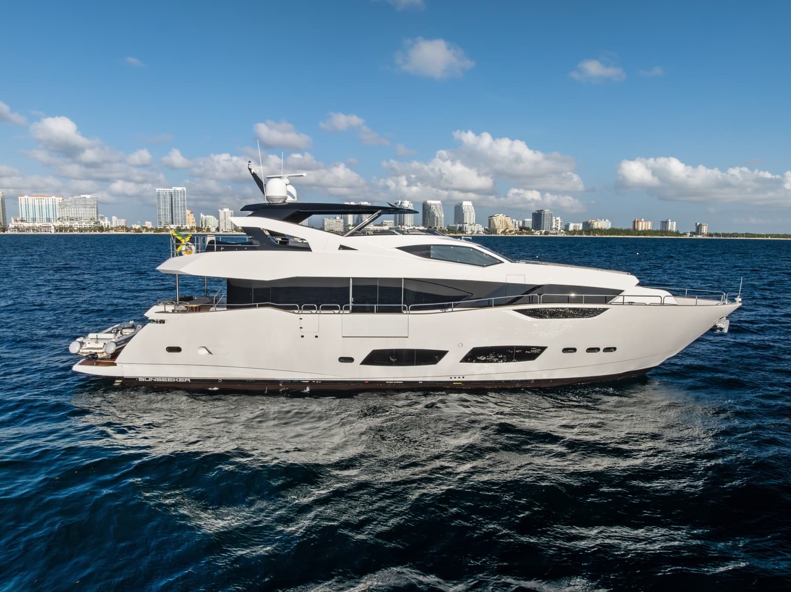 2024 Sunseeker 95 Yacht - Photo 5