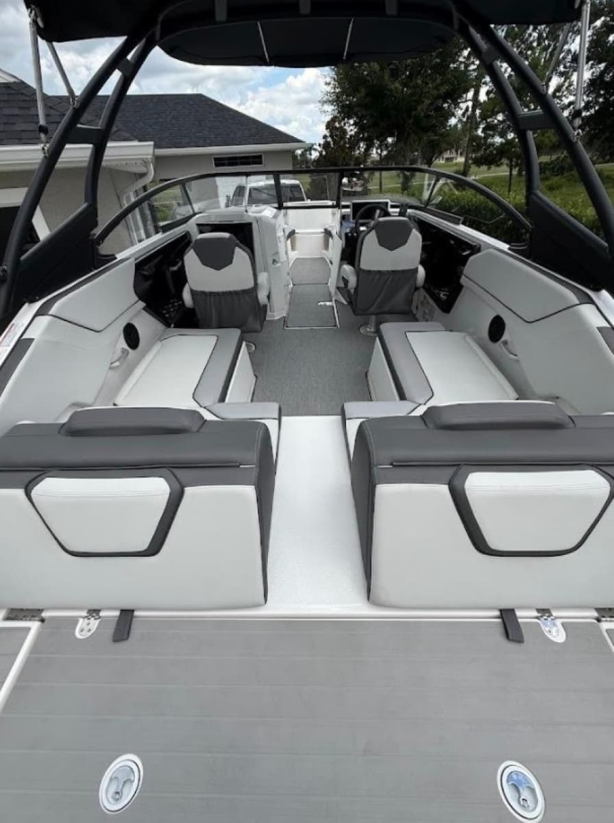 2025 Yamaha Boats  - Photo 8