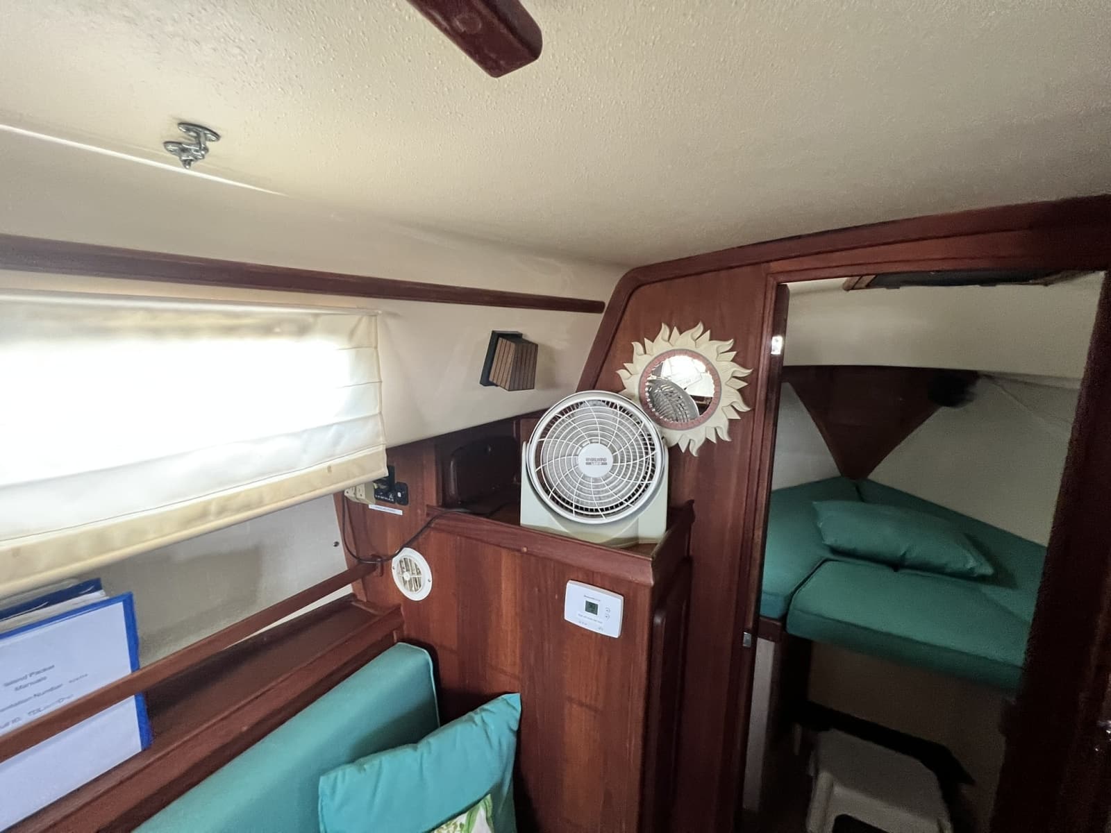 1987 Island Packet 31 - Photo 27