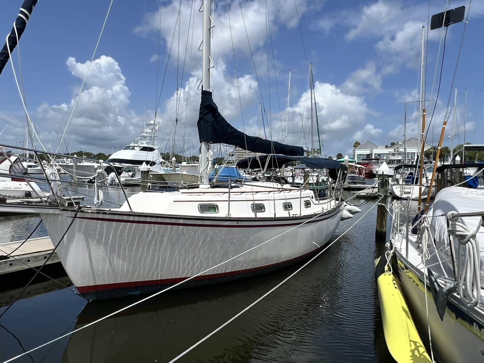 1987 Island Packet 31 - Photo 1
