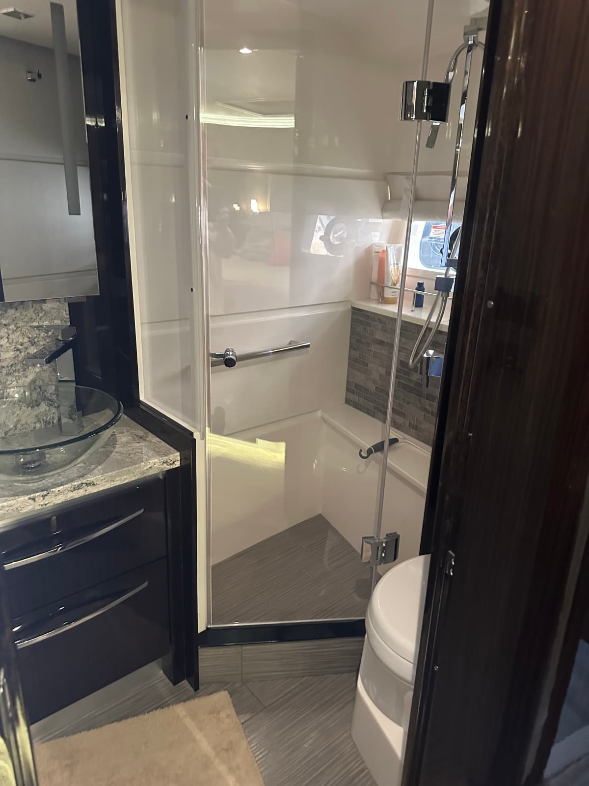 2018 Sea Ray FLY SEARAY L650 - Photo 21