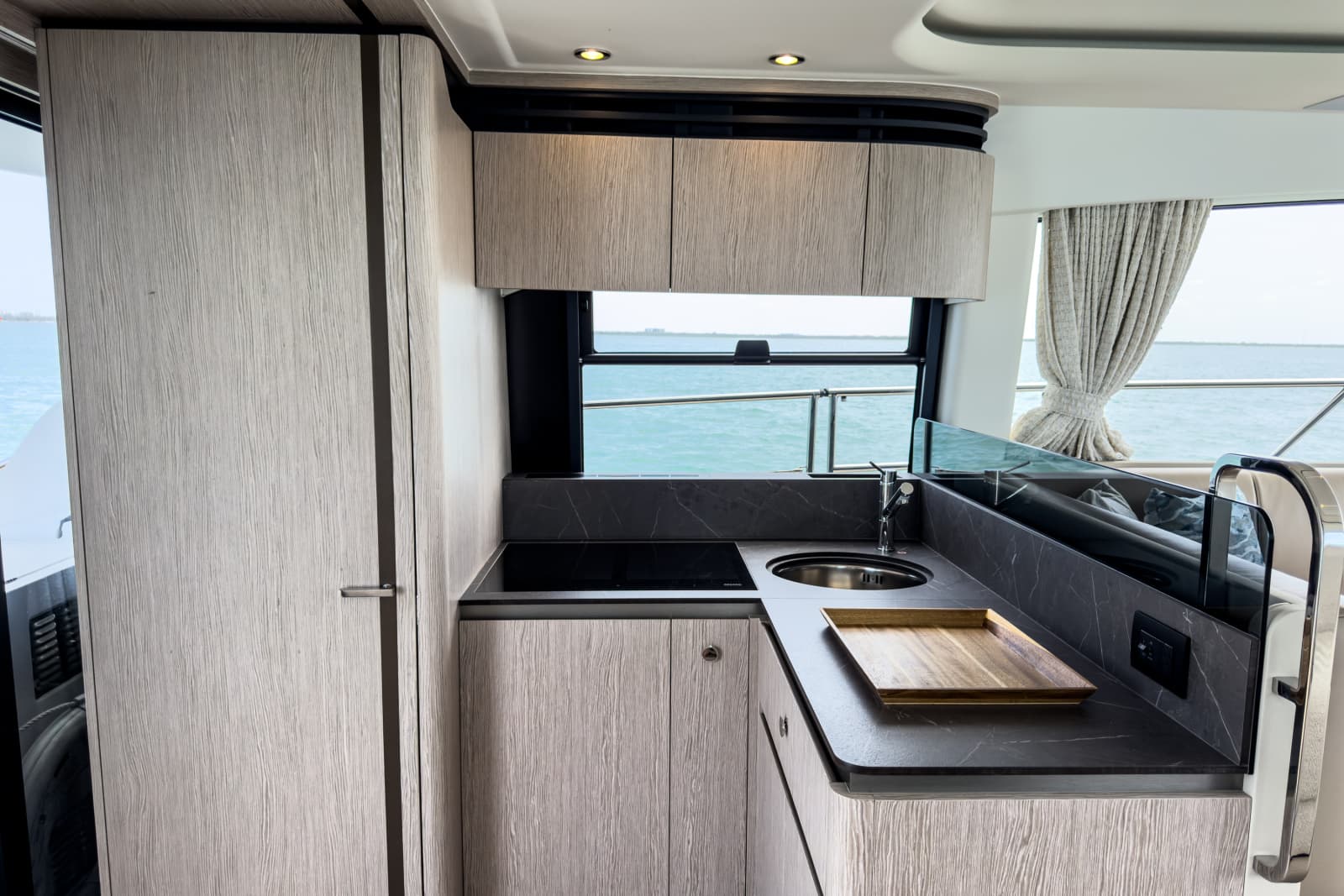 2025 Azimut 53 FLY - Photo 30