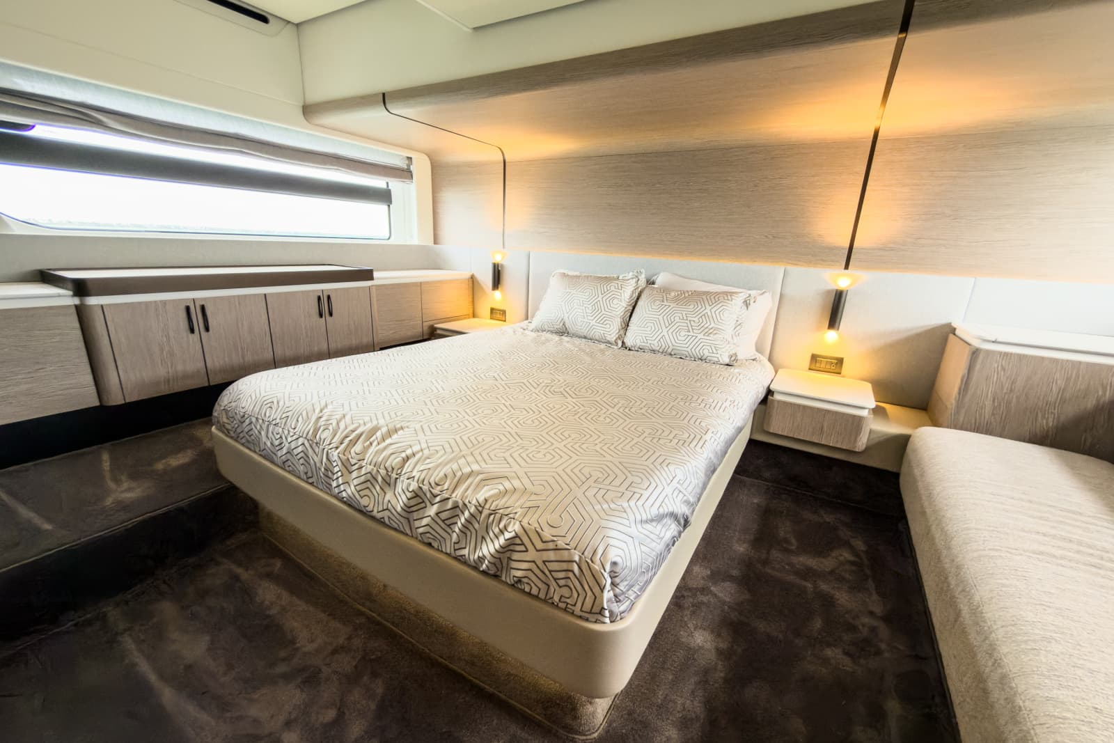 2025 Azimut 53 FLY - Photo 38