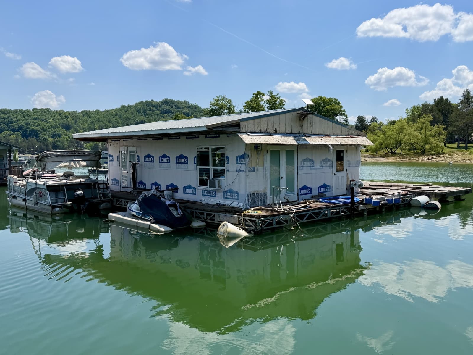 2000 Custom 22 x 30 Floating Cabin - Approx 660sqft - Photo 99
