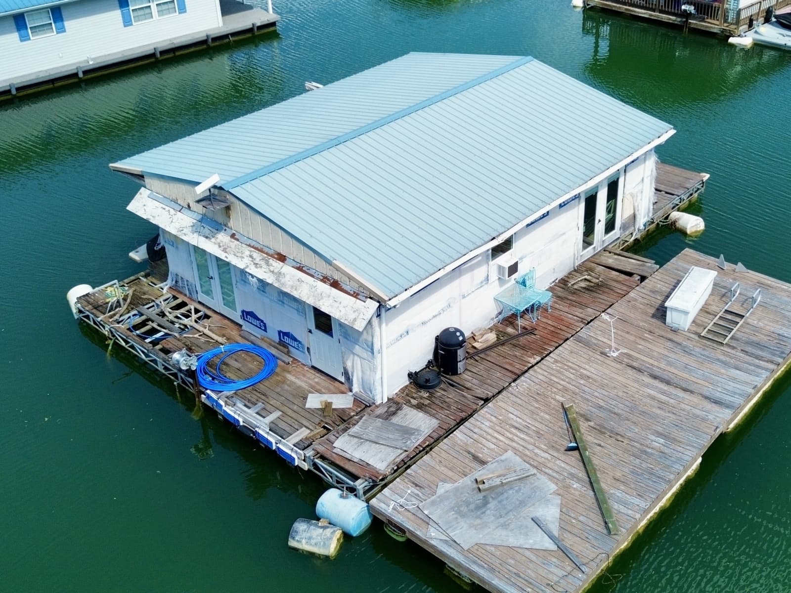 2000 Custom 22 x 30 Floating Cabin - Approx 660sqft - Photo 10