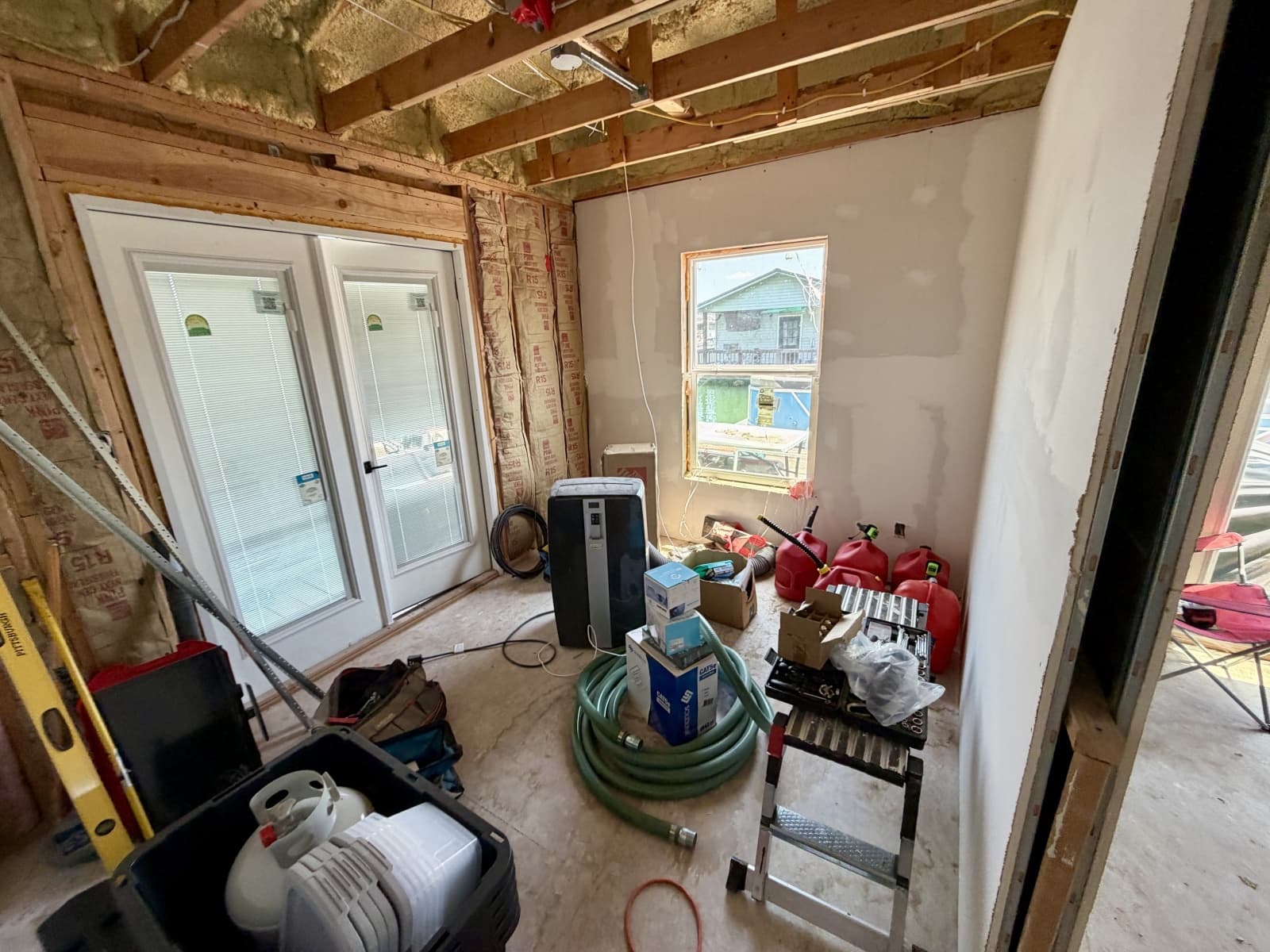 2000 Custom 22 x 30 Floating Cabin - Approx 660sqft - Photo 46