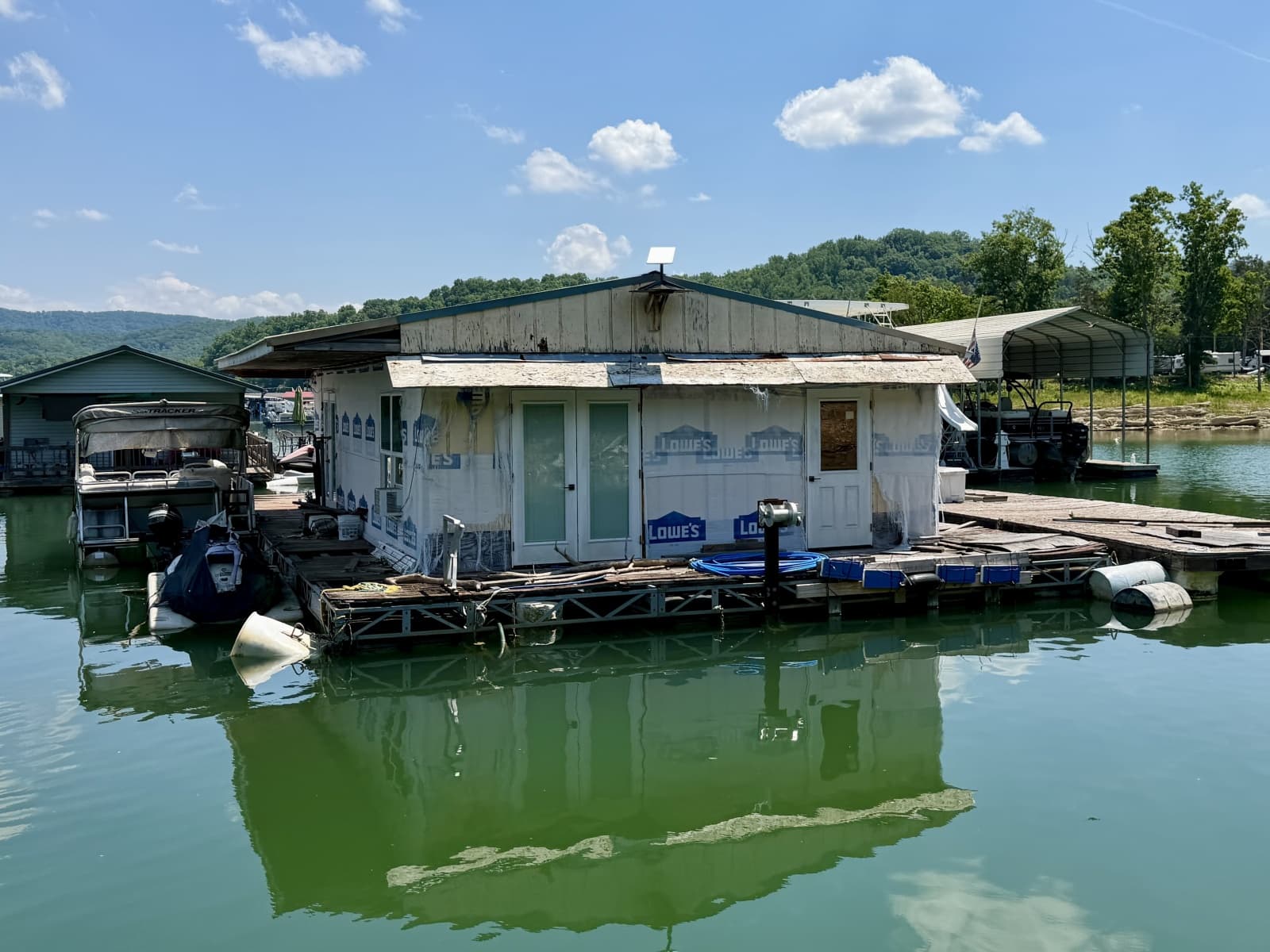 2000 Custom 22 x 30 Floating Cabin - Approx 660sqft - Photo 100