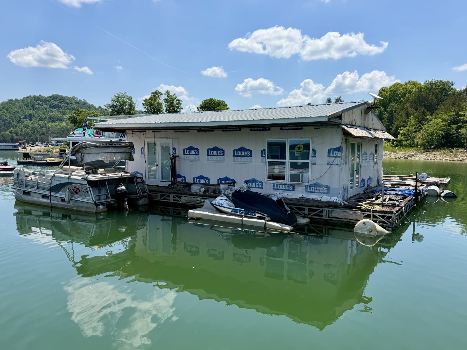2000 Custom 22 x 30 Floating Cabin - Approx 660sqft - Photo 98