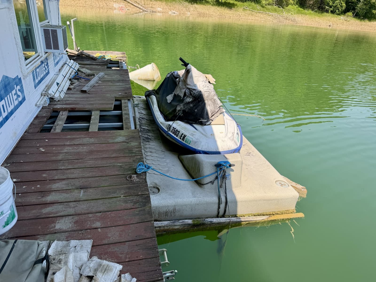 2000 Custom 22 x 30 Floating Cabin - Approx 660sqft - Photo 92