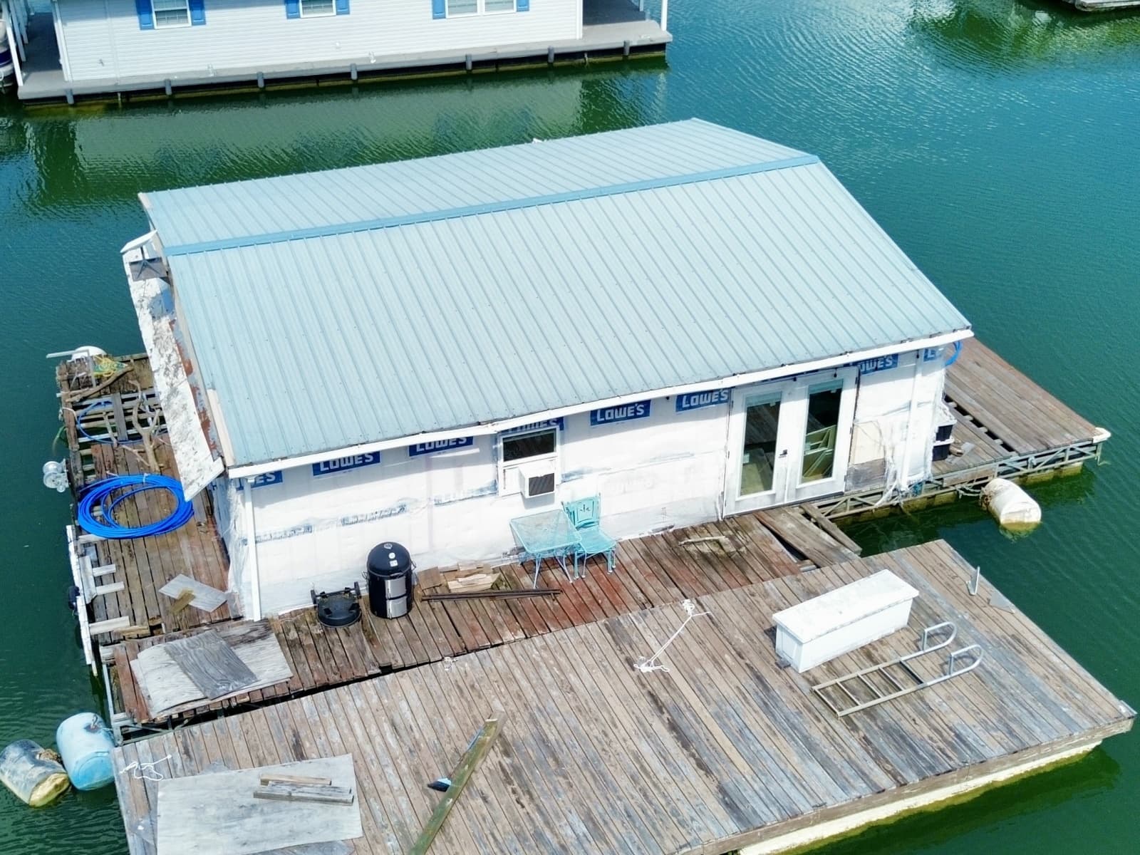 2000 Custom 22 x 30 Floating Cabin - Approx 660sqft - Photo 11