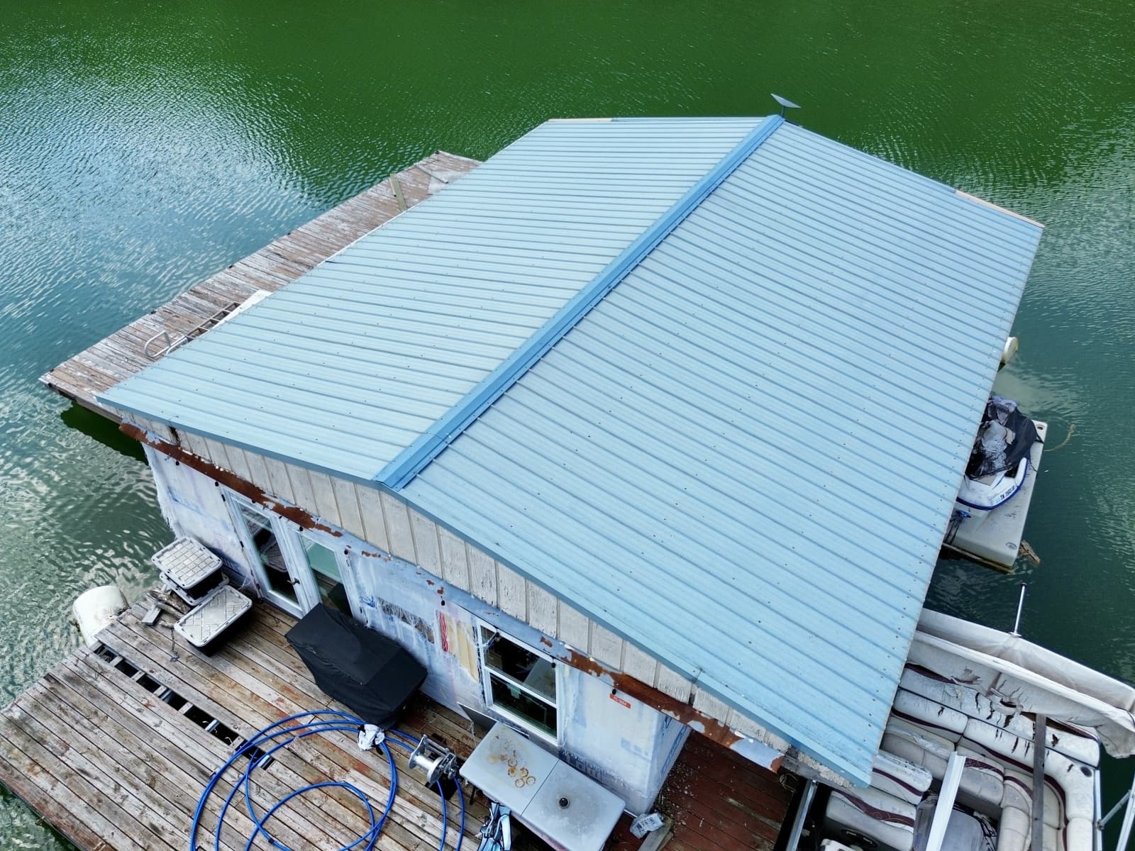 2000 Custom 22 x 30 Floating Cabin - Approx 660sqft - Photo 107