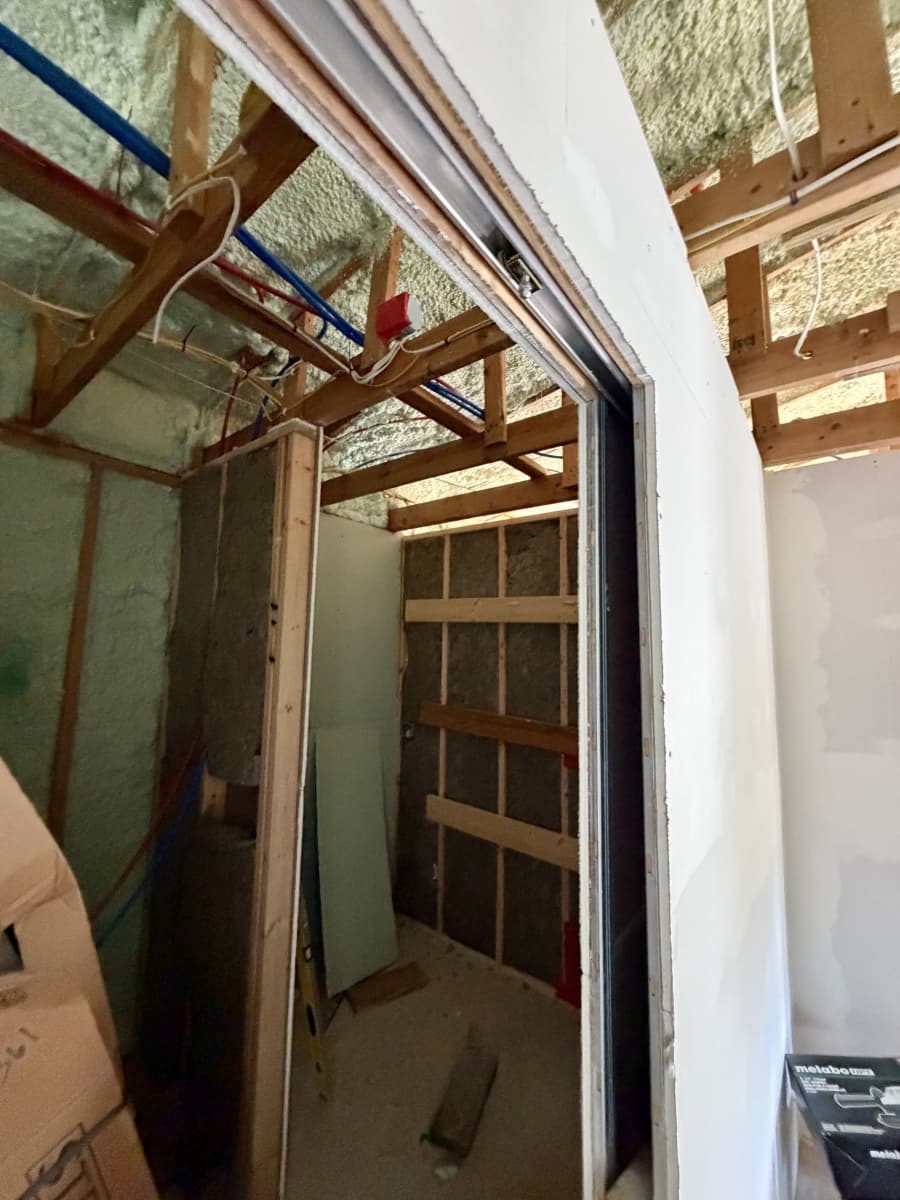 2000 Custom 22 x 30 Floating Cabin - Approx 660sqft - Photo 40