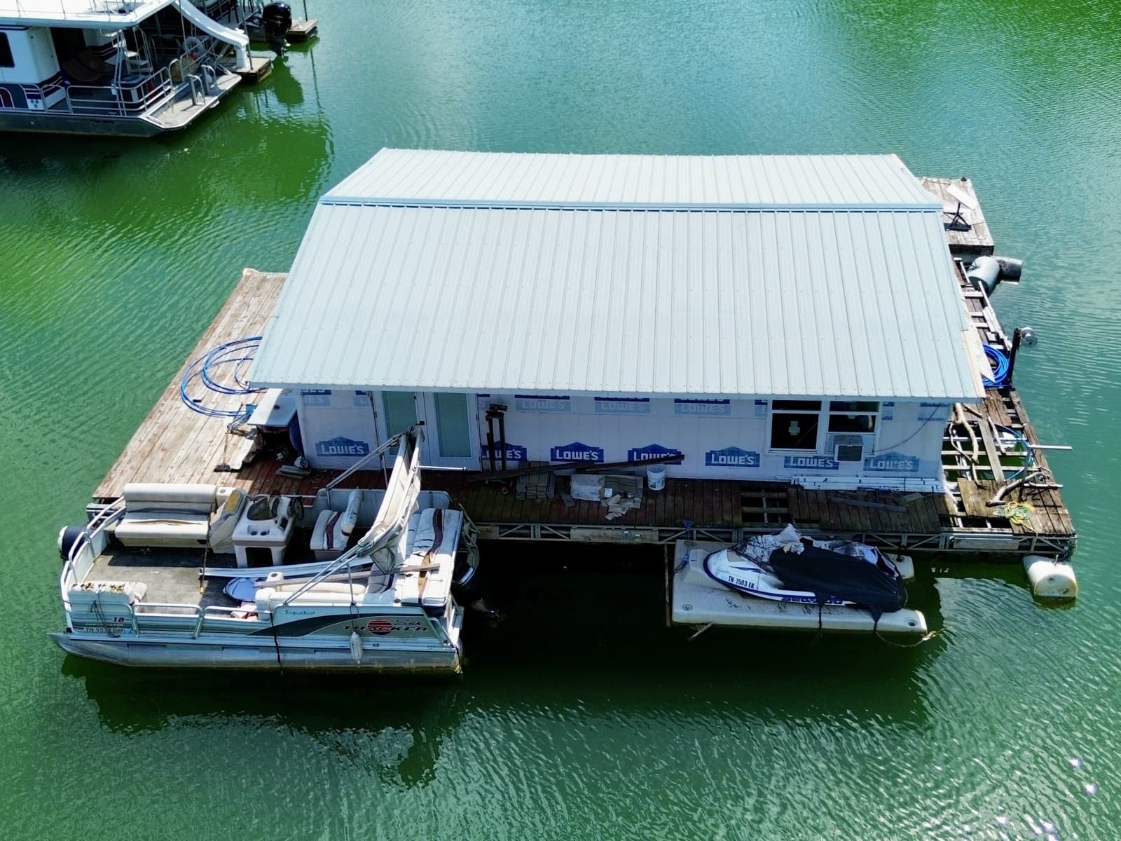 2000 Custom 22 x 30 Floating Cabin - Approx 660sqft - Photo 6