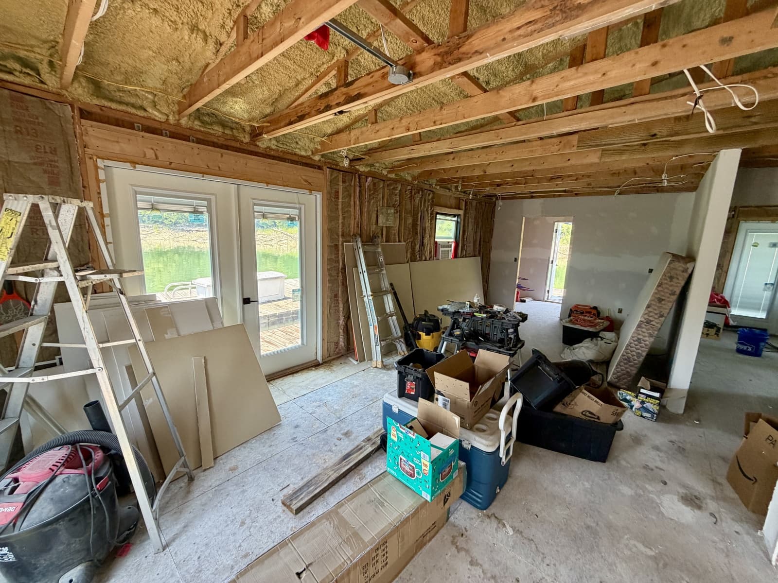 2000 Custom 22 x 30 Floating Cabin - Approx 660sqft - Photo 32