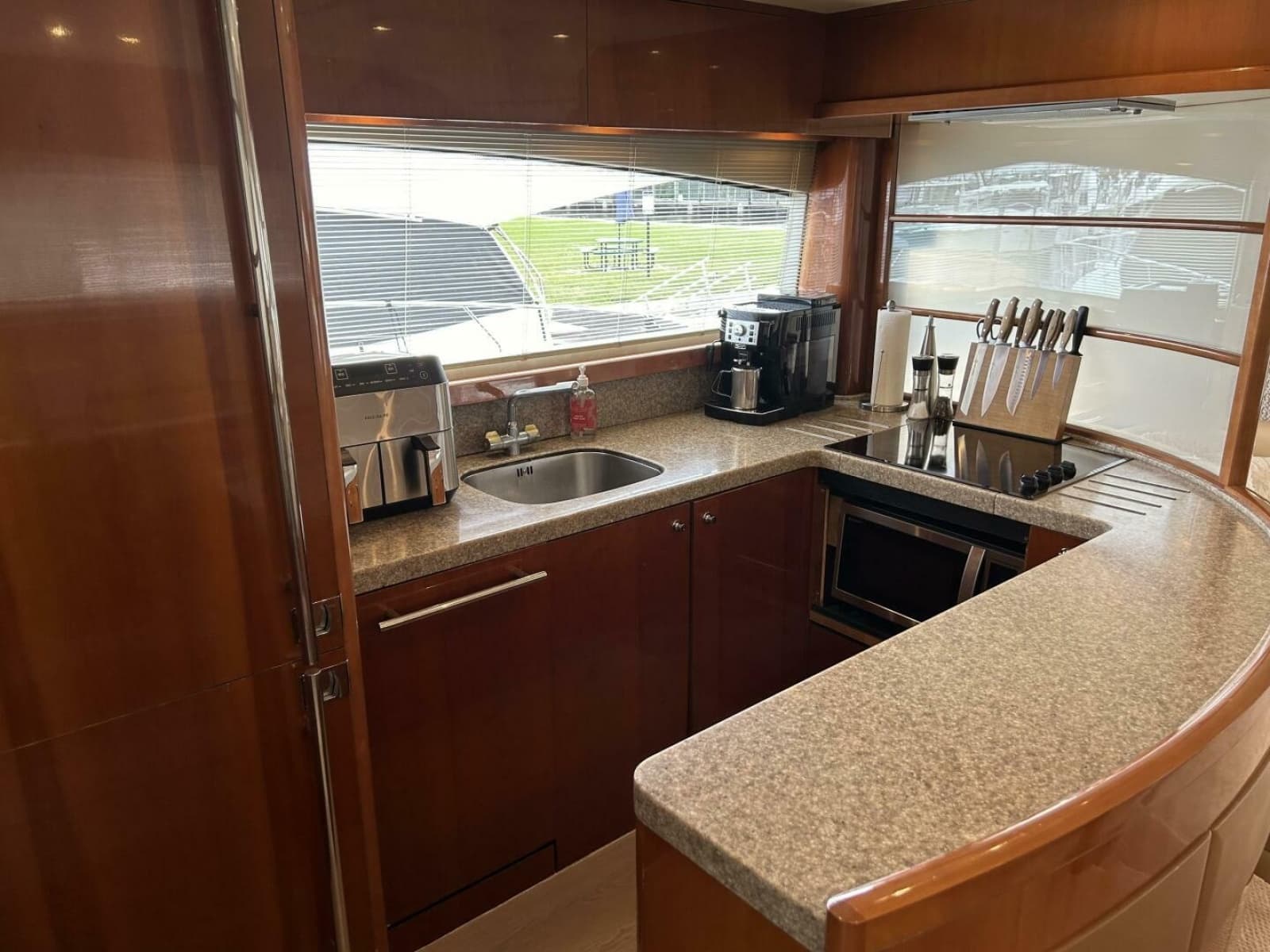 2008 Princess 67 Flybridge - Photo 23
