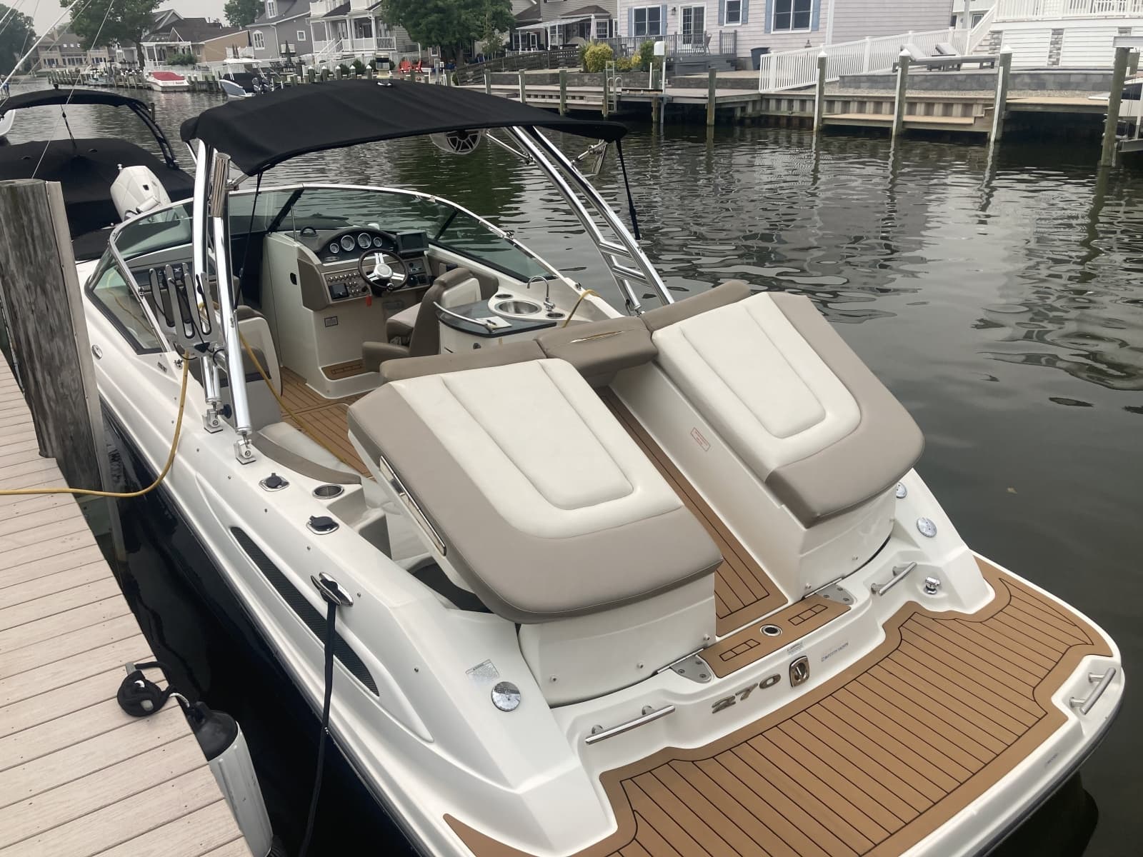 2011 Sea Ray 270 SLX - Photo 3