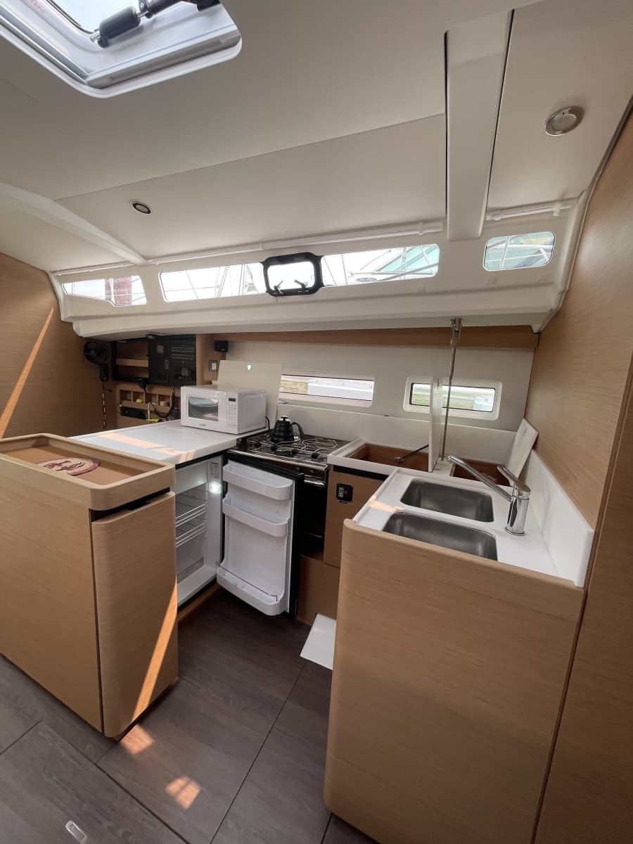 2024 Jeanneau Sun Odyssey 440 - Photo 35