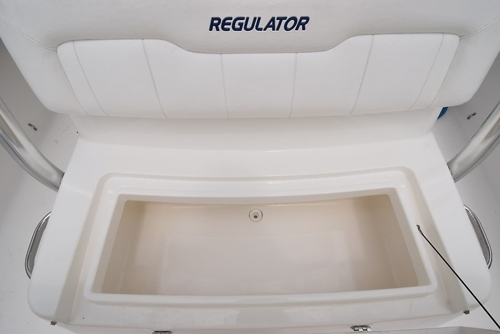 2012 Regulator 28 FS - Photo 23