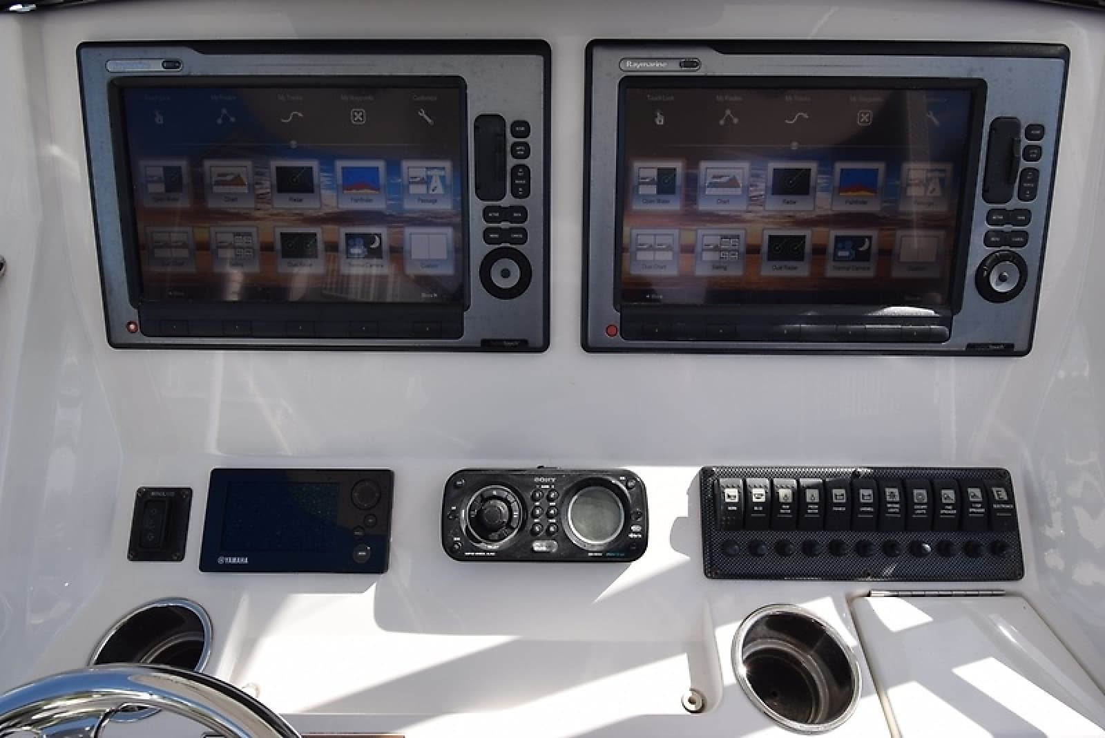 2012 Regulator 28 FS - Photo 14