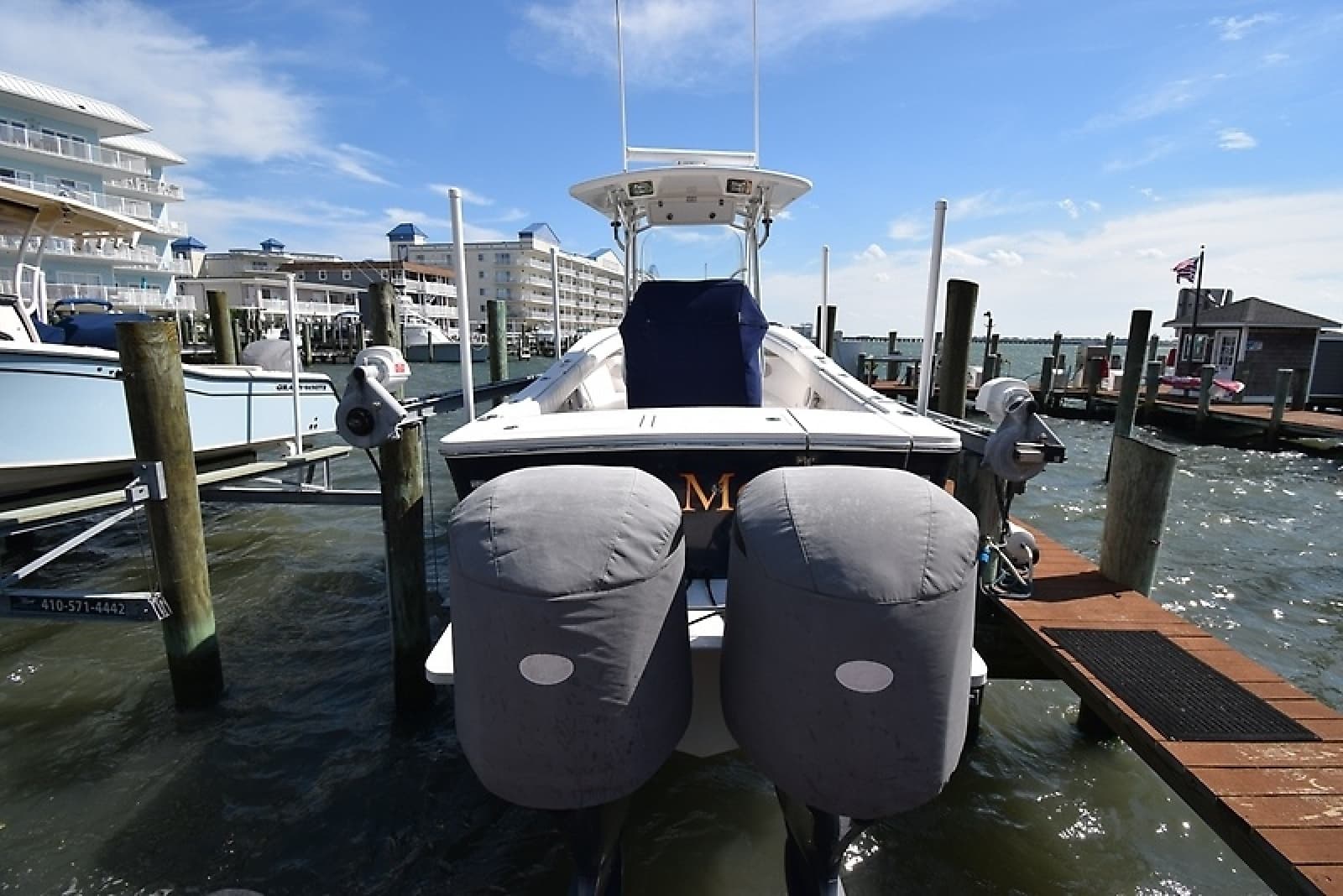 2012 Regulator 28 FS - Photo 11
