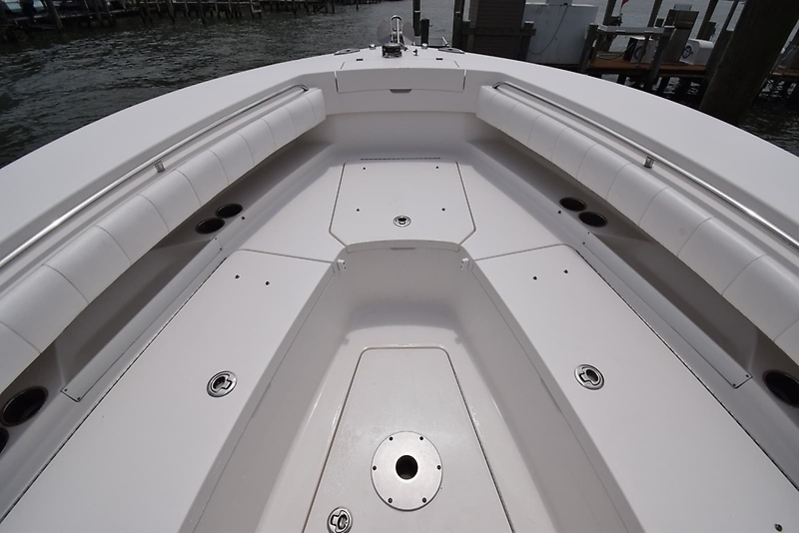 2012 Regulator 28 FS - Photo 24