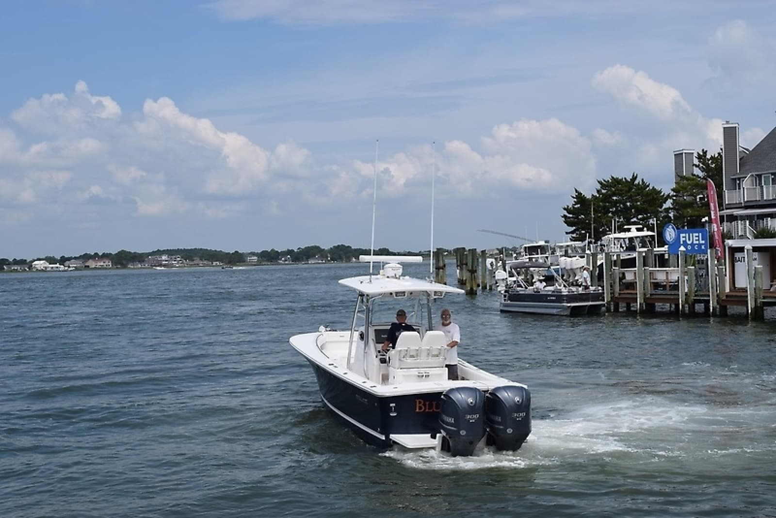 2012 Regulator 28 FS - Photo 4