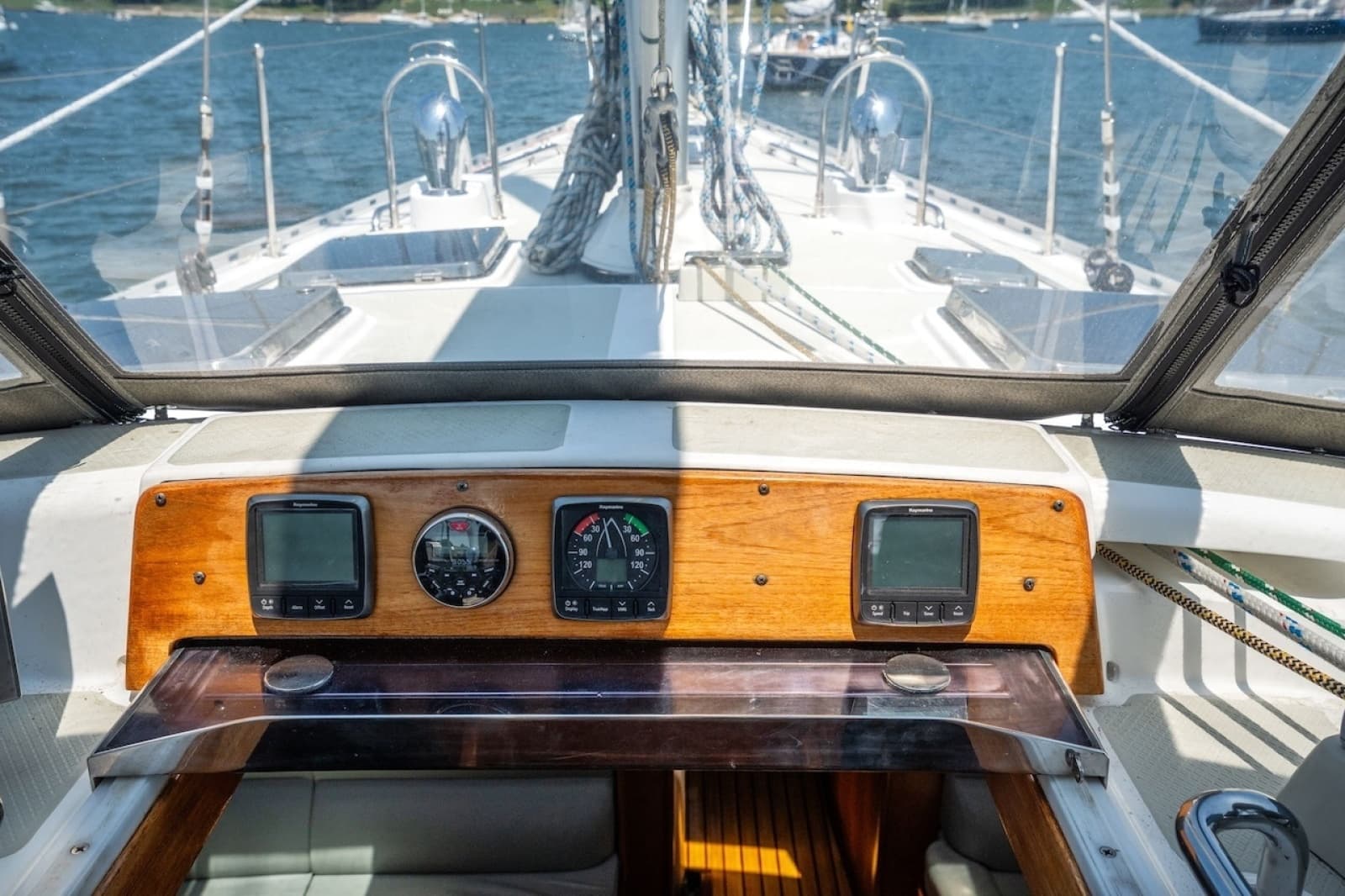 2005 Hylas 54 - Photo 23
