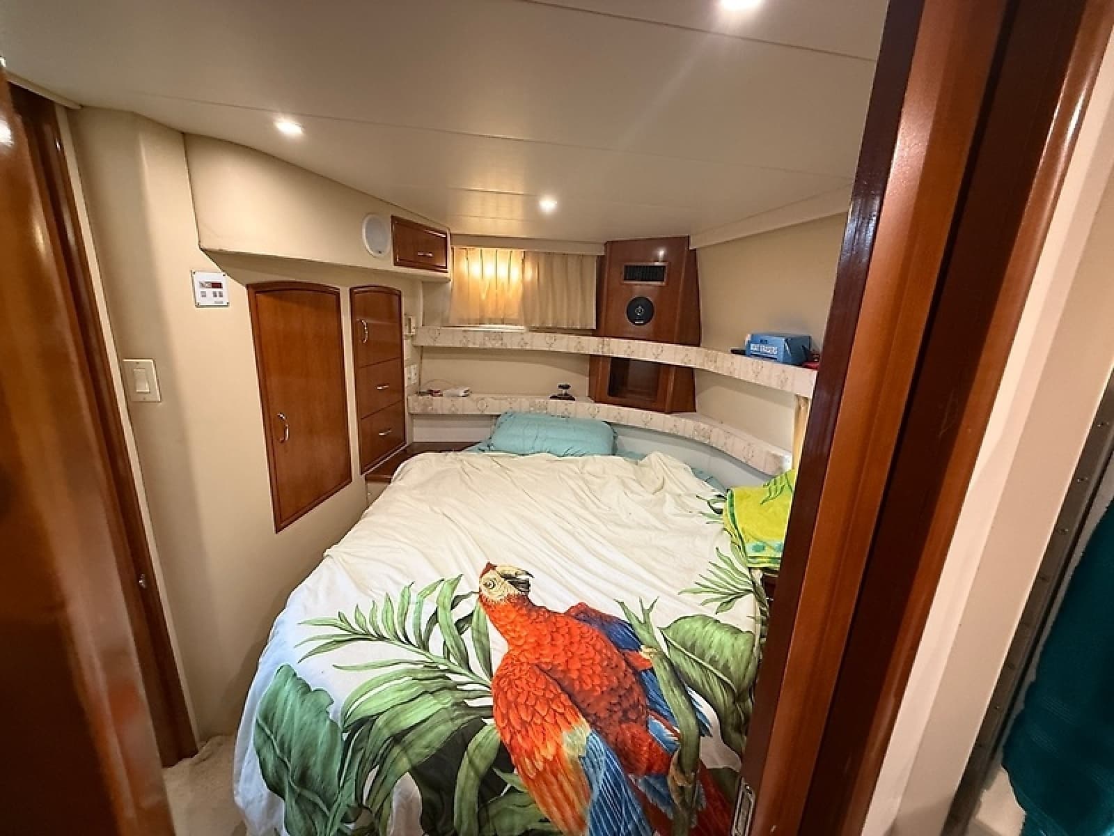 2003 Carver 366 Motor Yacht - Photo 45