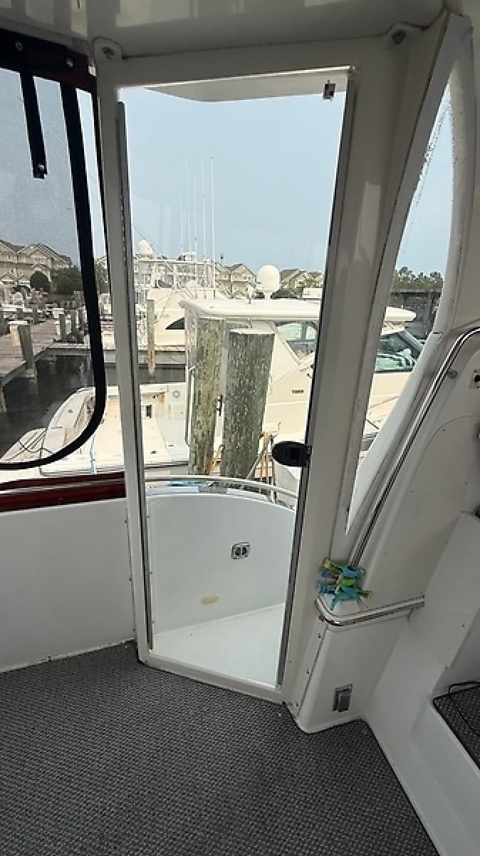 2003 Carver 366 Motor Yacht - Photo 70