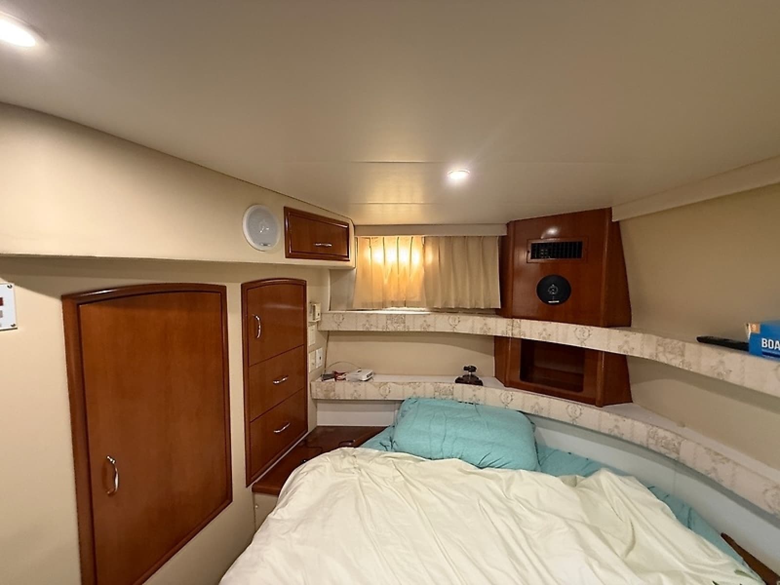 2003 Carver 366 Motor Yacht - Photo 48