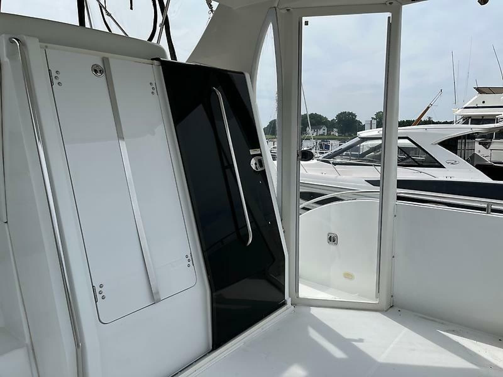 2003 Carver 366 Motor Yacht - Photo 7