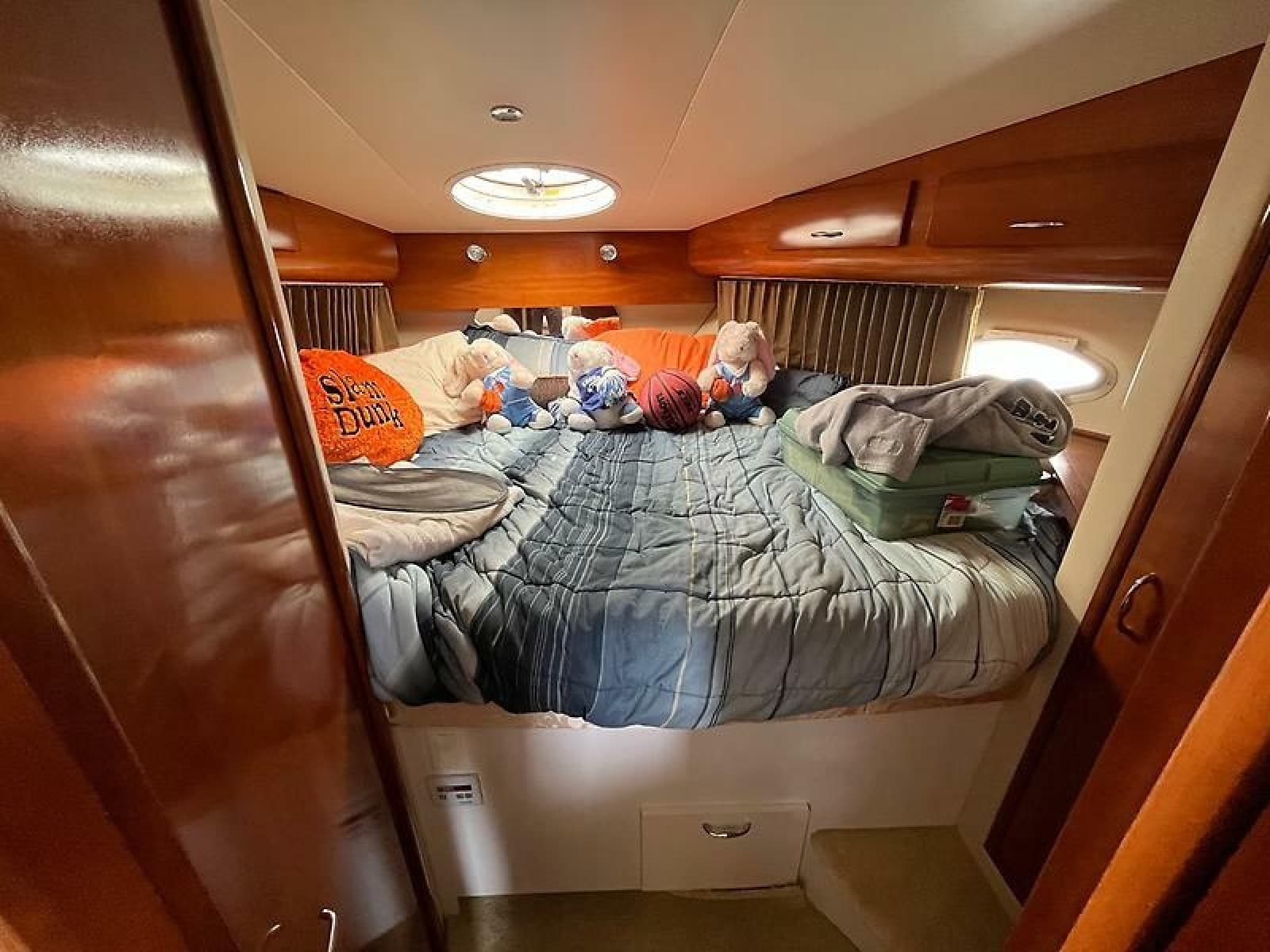 2003 Carver 366 Motor Yacht - Photo 32