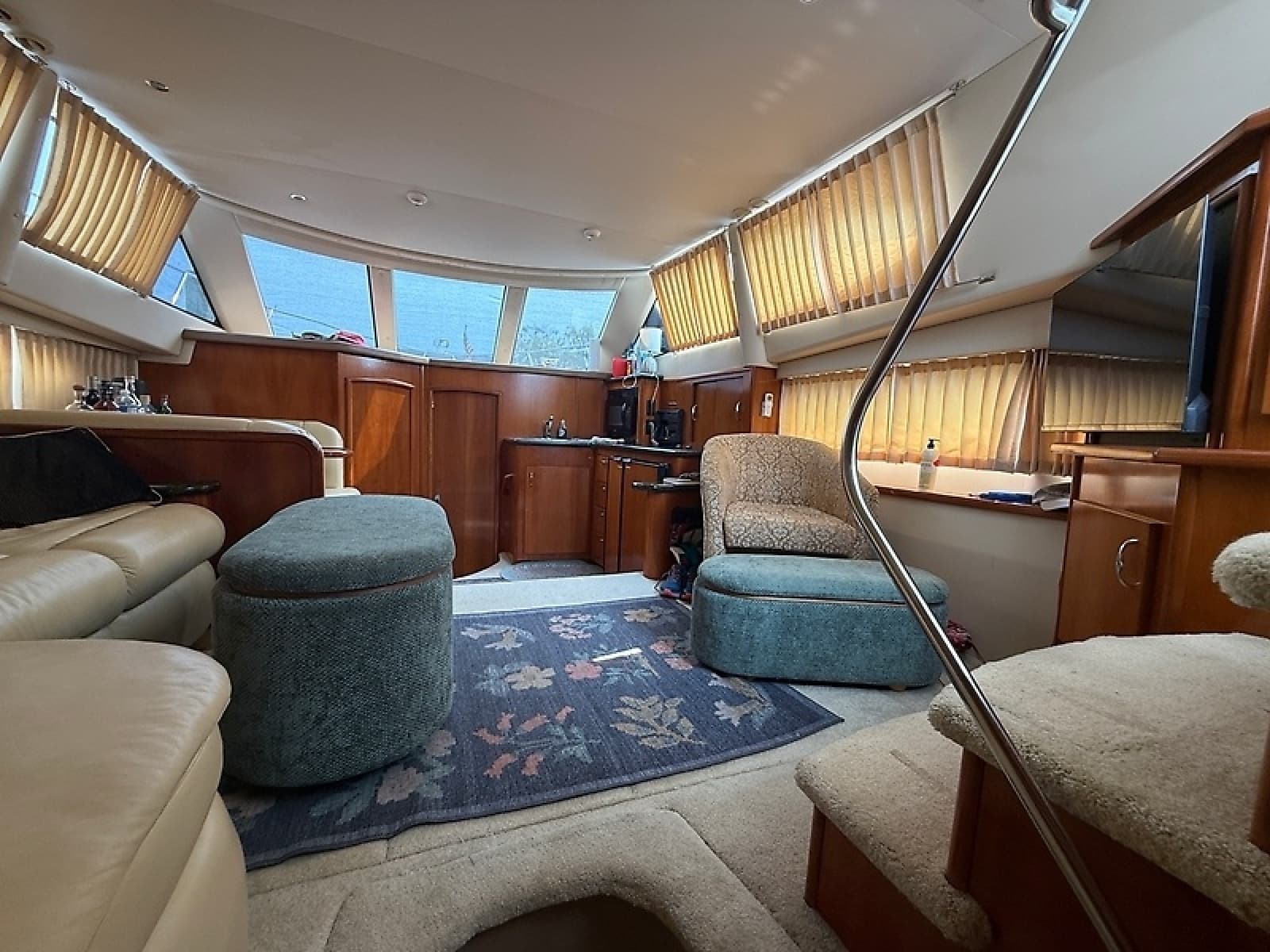 2003 Carver 366 Motor Yacht - Photo 51