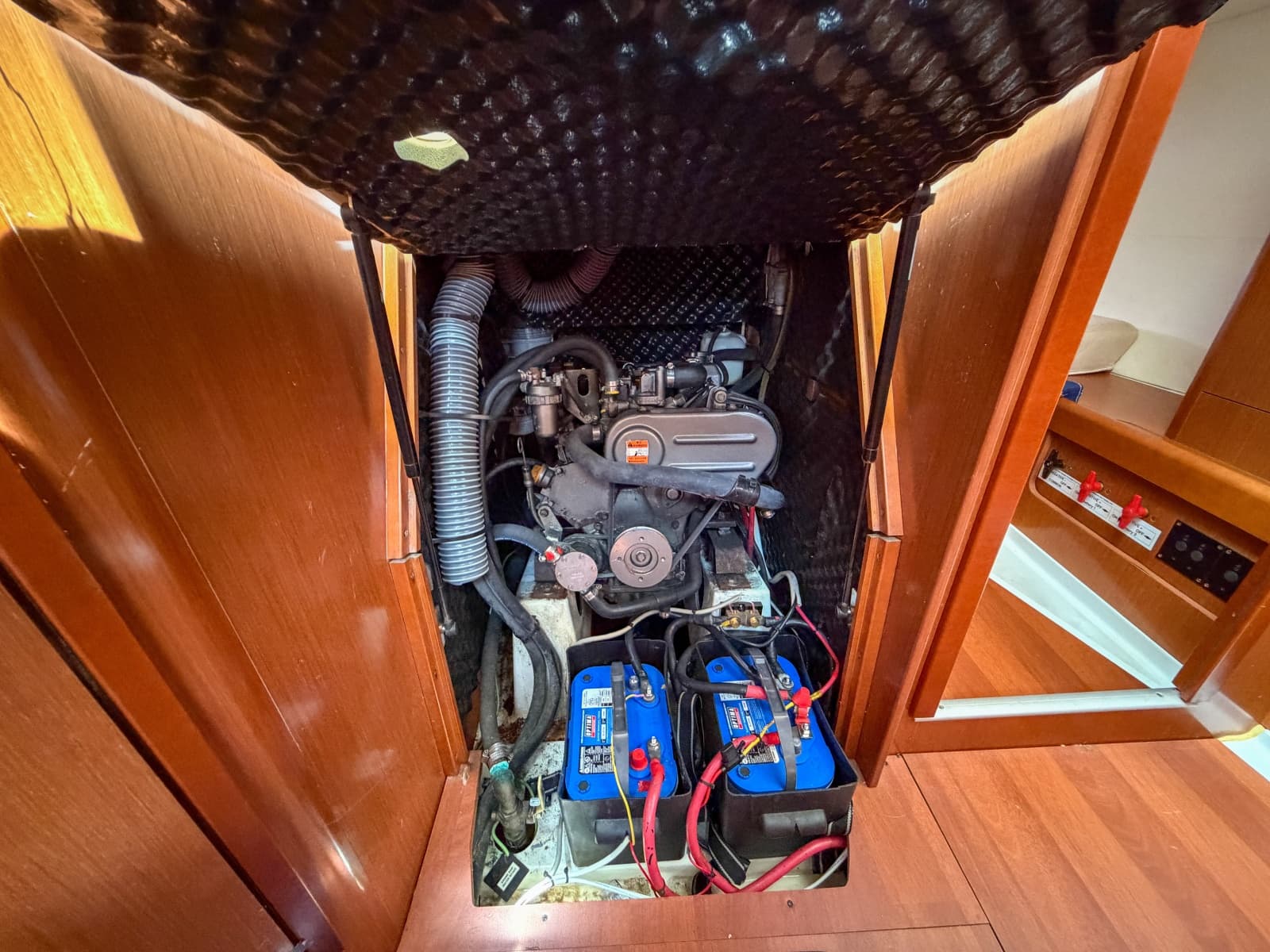 2011 Beneteau Oceanis 34 - Photo 26
